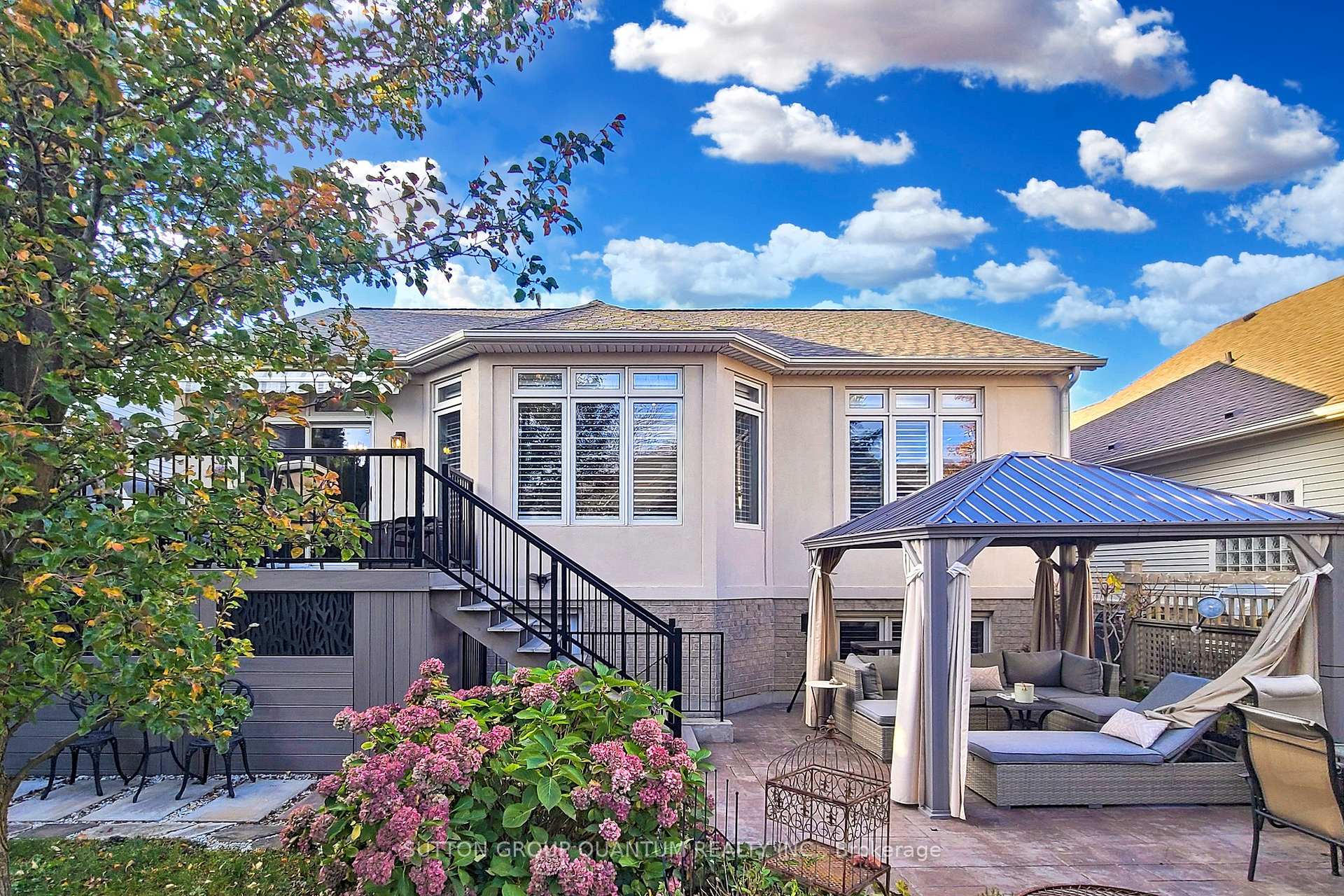 Photo 44 of 43 Oarsman Crescent, St. Catharines, Martindale Pond — HOMEH