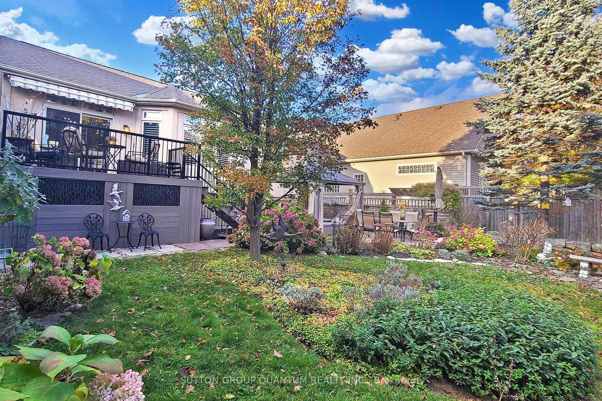 Photo 45 of 43 Oarsman Crescent, St. Catharines, Martindale Pond — HOMEH