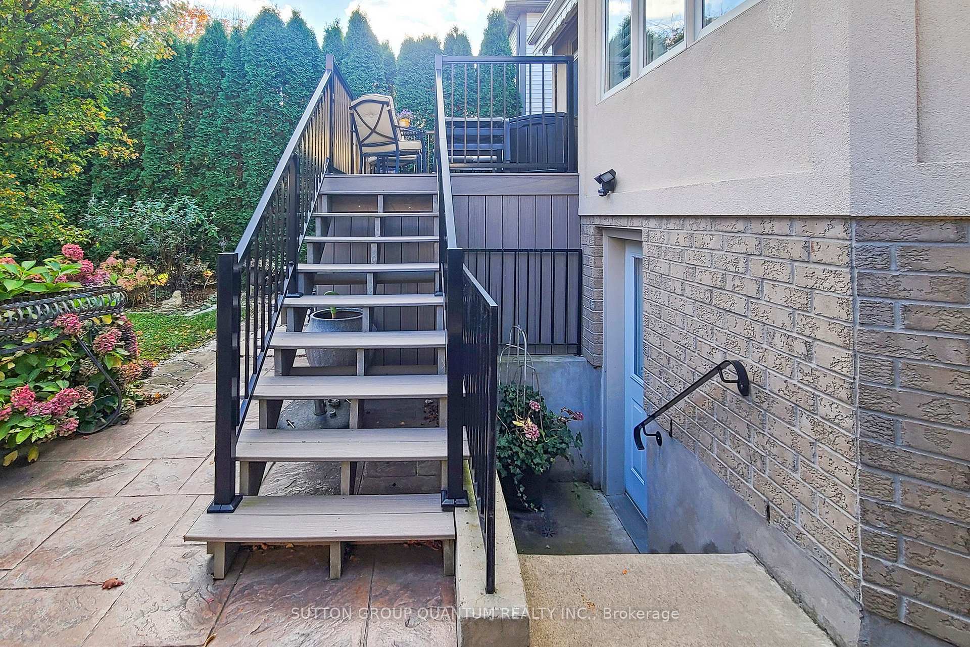 Photo 46 of 43 Oarsman Crescent, St. Catharines, Martindale Pond — HOMEH