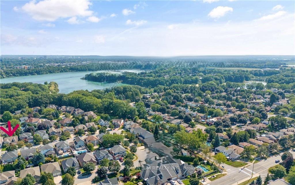 Photo 48 of 43 Oarsman Crescent, St. Catharines, Martindale Pond — HOMEH