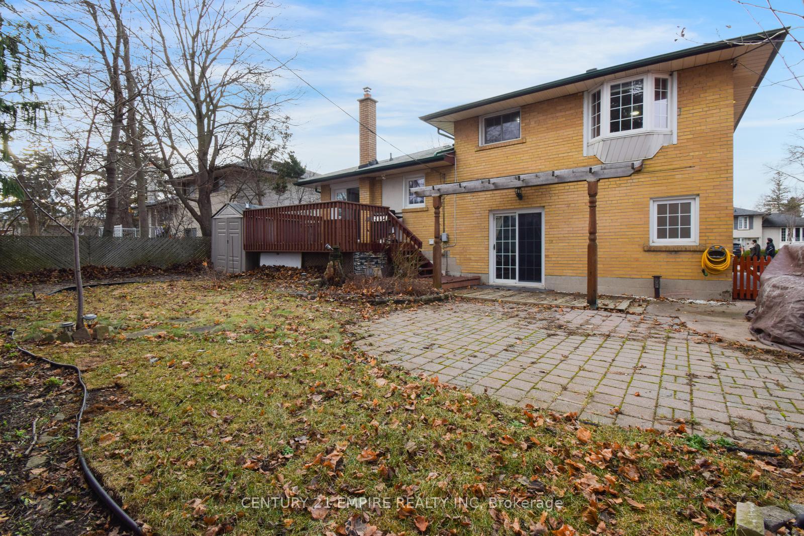 Photo 15 of 29 Flowertown Ave Brampton, Brampton, Northwood Park — HOMEH