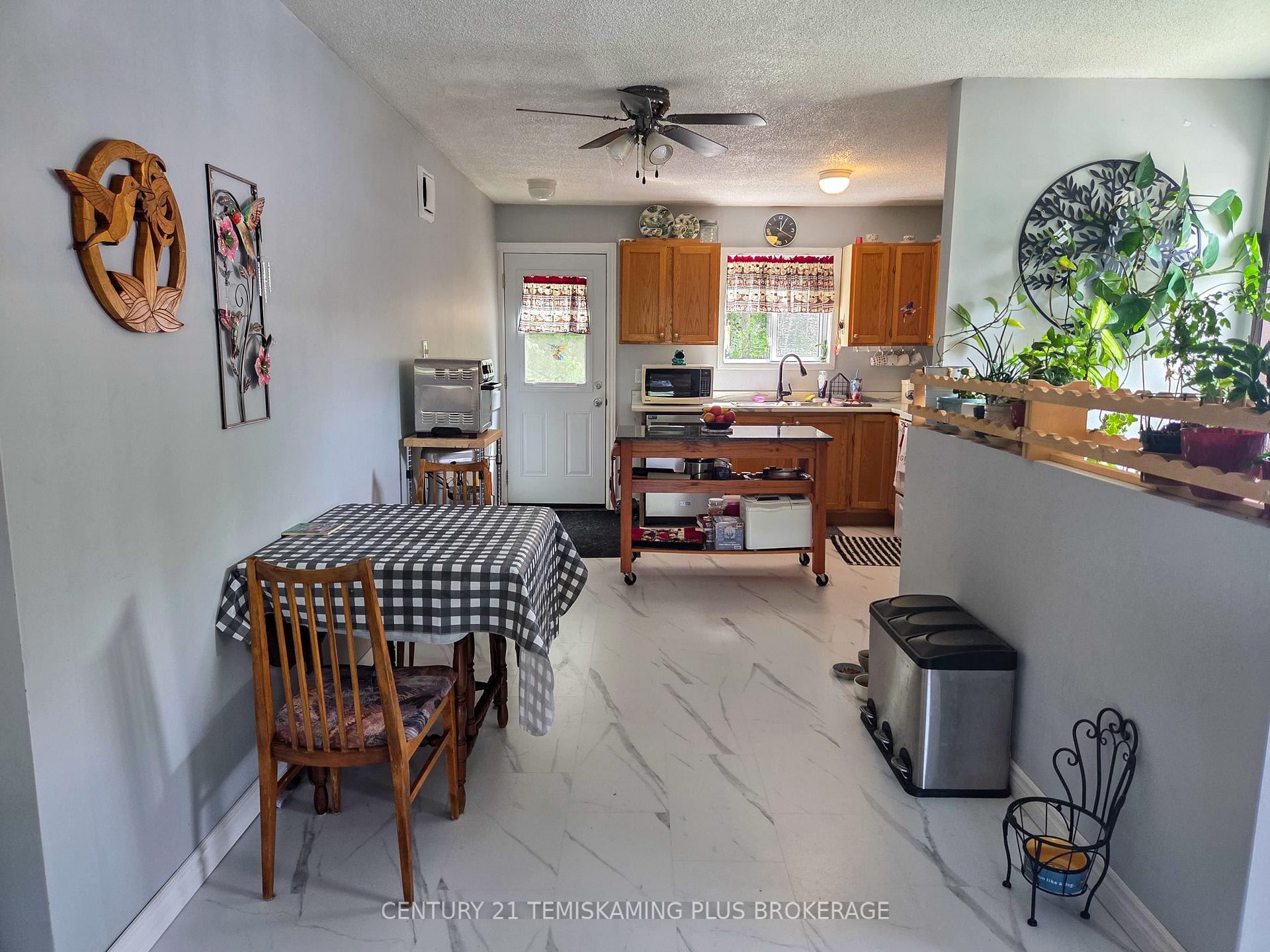 Photo 5 of 25 Watson Place, Cobalt — HOMEH