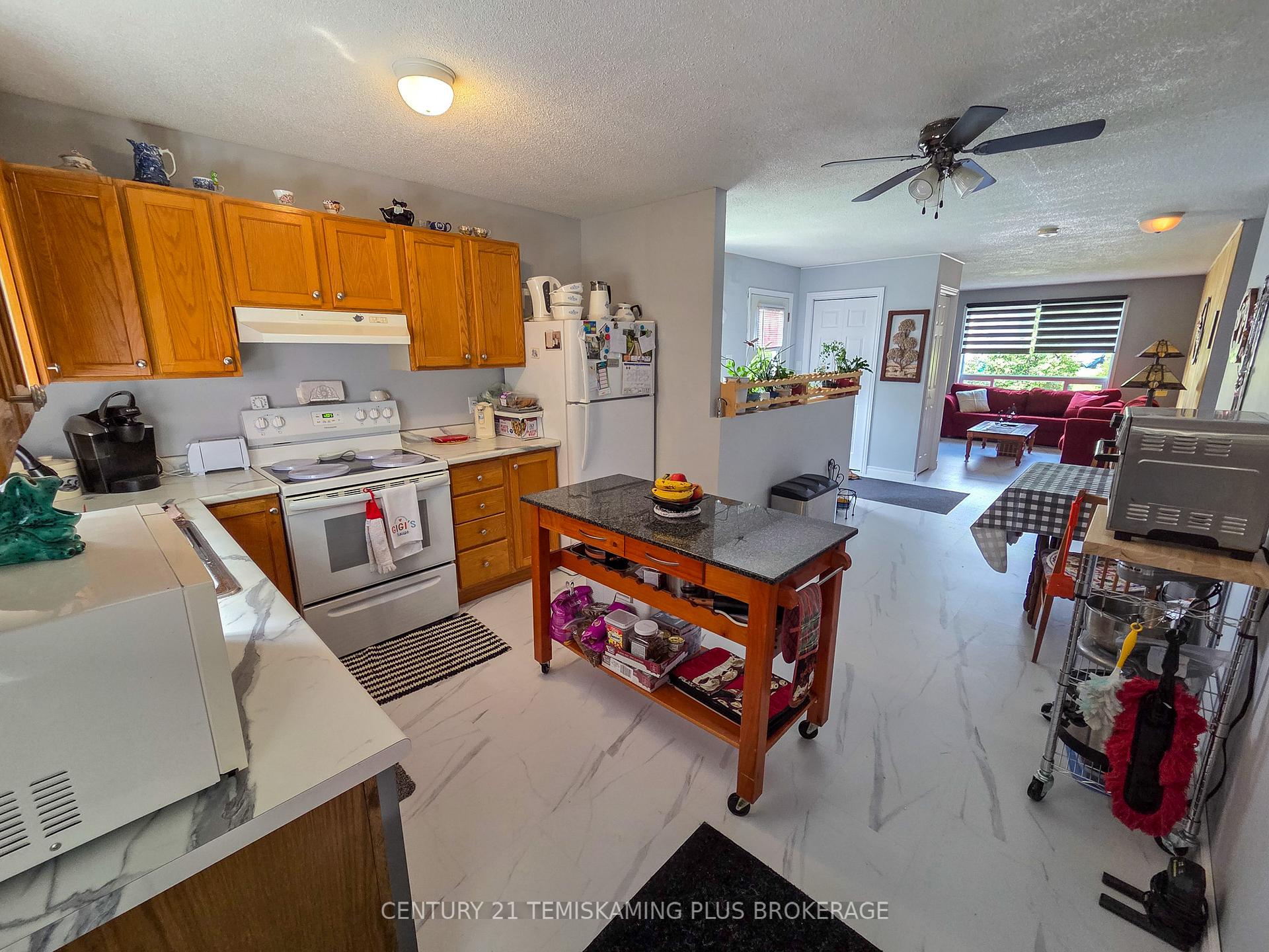 Photo 9 of 25 Watson Place, Cobalt — HOMEH