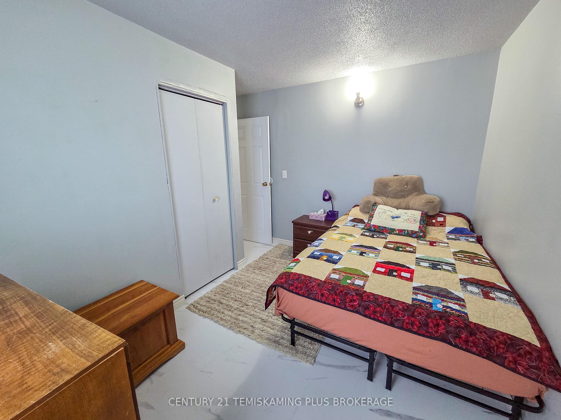 Photo 12 of 25 Watson Place, Cobalt — HOMEH