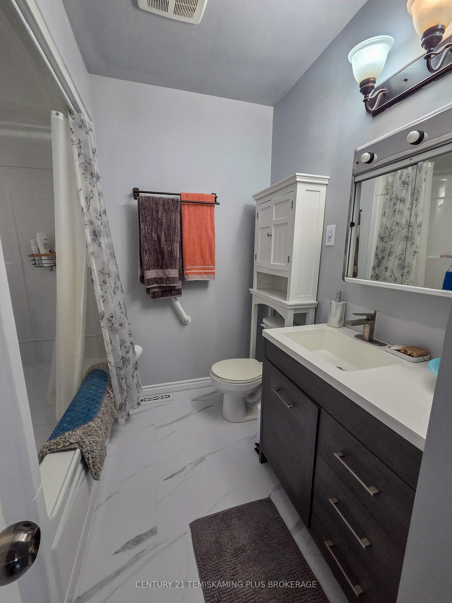 Photo 13 of 25 Watson Place, Cobalt — HOMEH