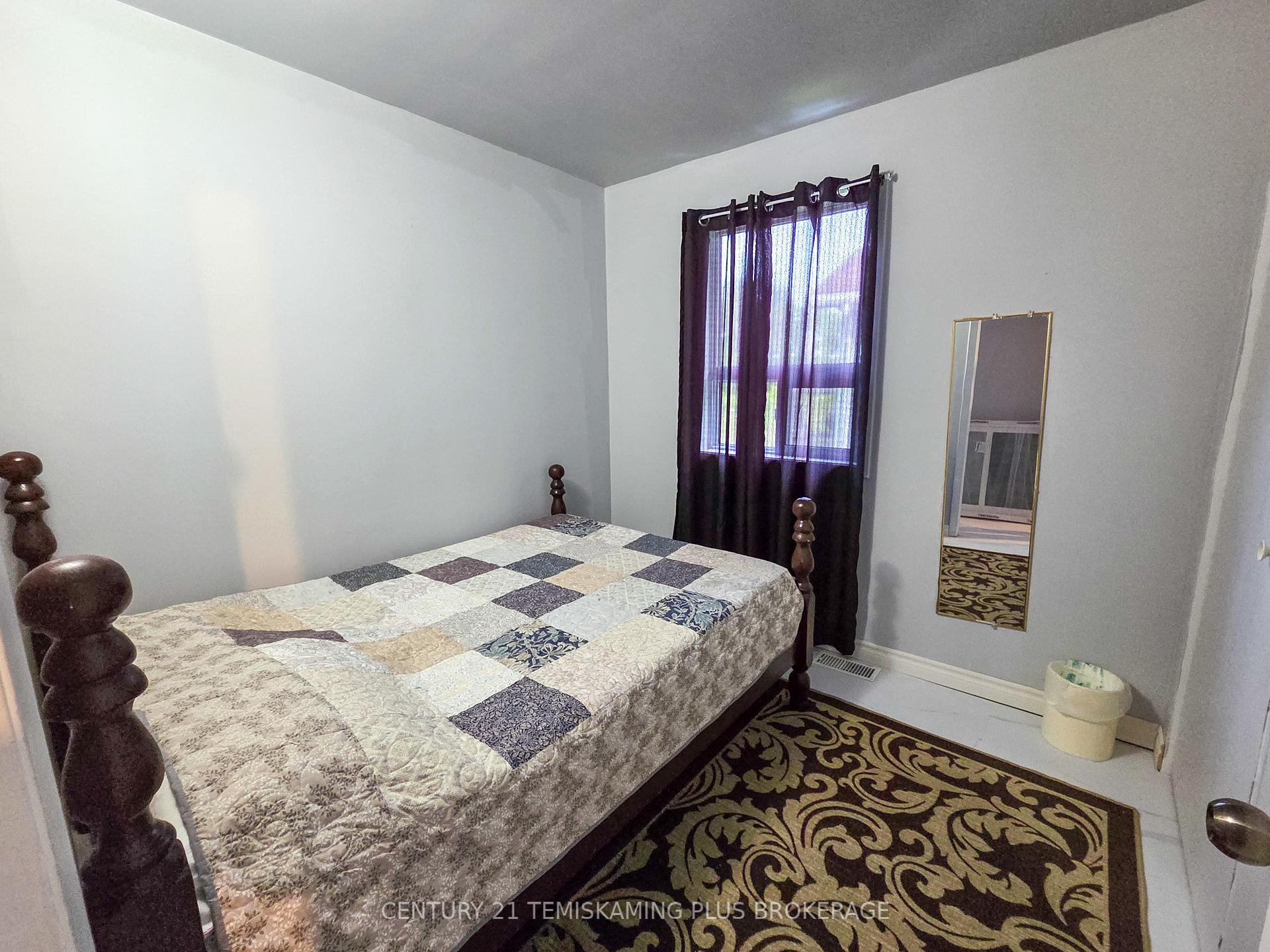 Photo 15 of 25 Watson Place, Cobalt — HOMEH