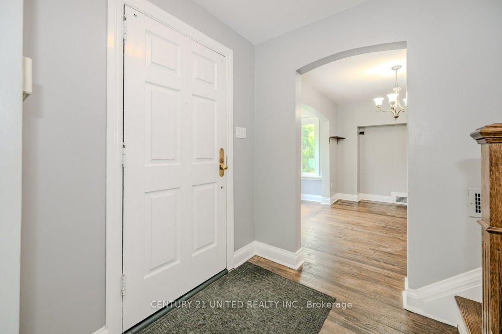 Photo 3 of 84 Glenridge Avenue, St. Catharines, Old Glenridge — HOMEH
