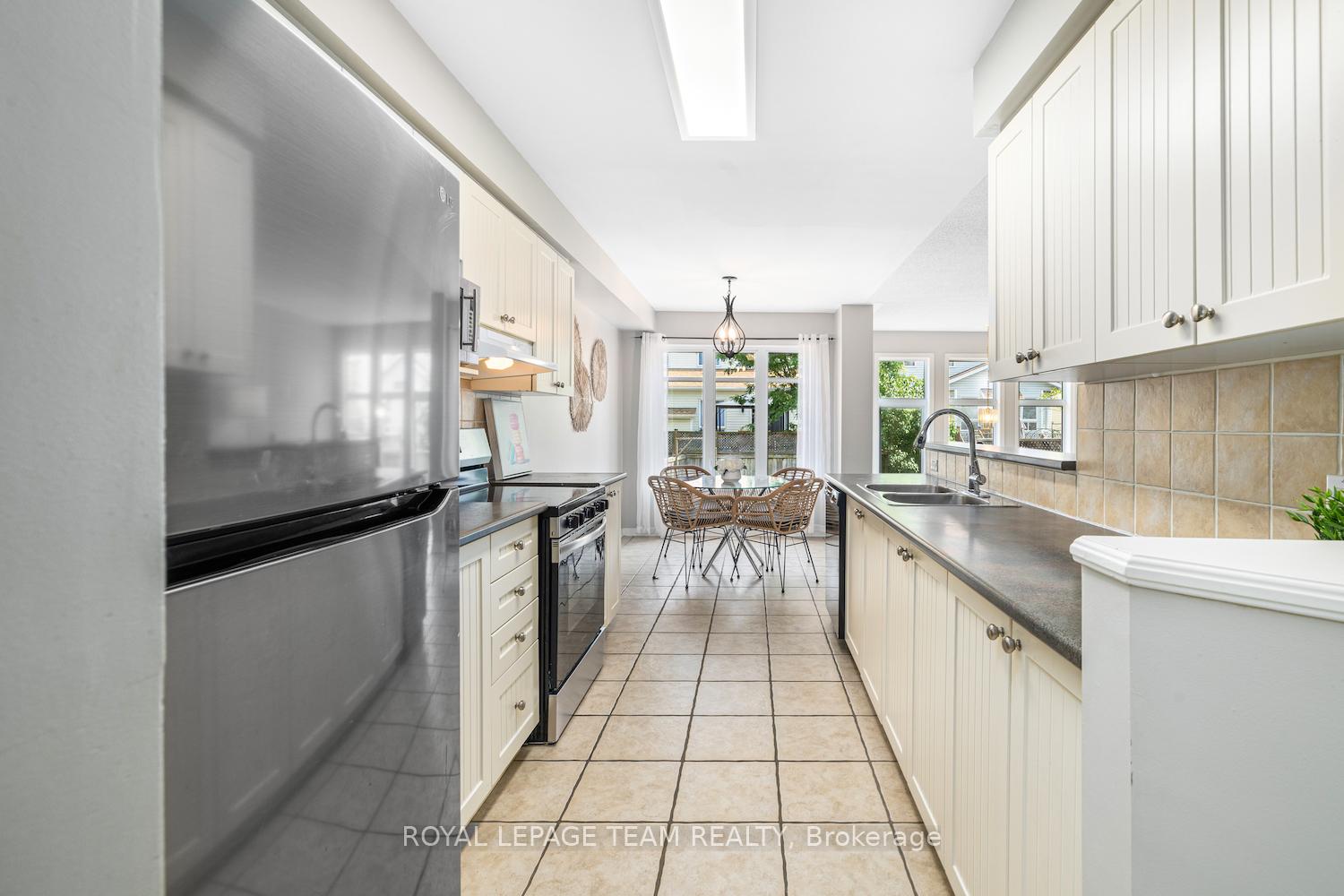 Photo 24 of 207 Portrush Avenue, Ottawa, Barrhaven - Longfields — HOMEH