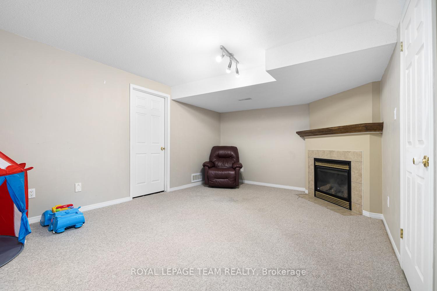 Photo 36 of 207 Portrush Avenue, Ottawa, Barrhaven - Longfields — HOMEH