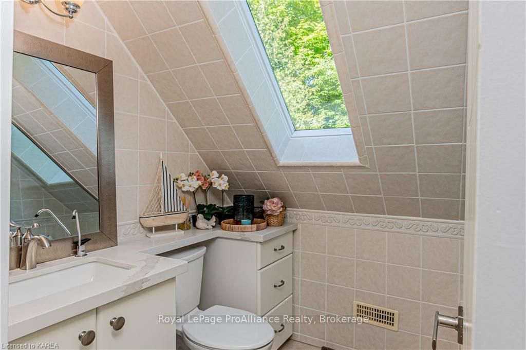 Photo 20 of 494 Spithead Road, Frontenac Islands, The Islands — HOMEH