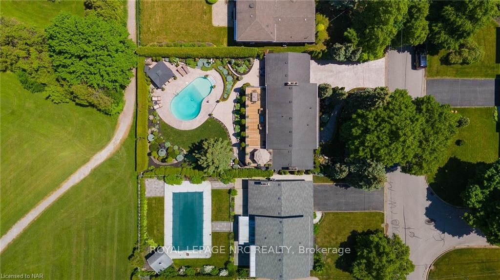 Photo 25 of 51 Royal York Road, St. Catharines, Lakeshore — HOMEH