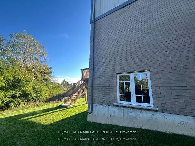 Photo 33 of 37 Coldbrook Drive, Cavan Monaghan, Cavan Twp — HOMEH