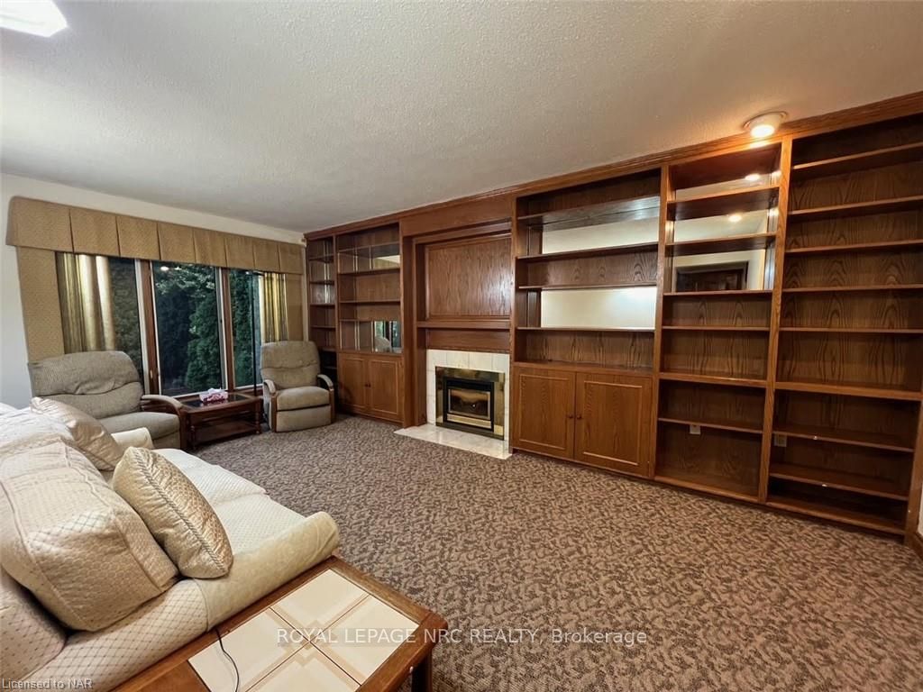 Photo 13 of 53 Chancery Circle, St. Catharines, Vine/Linwell — HOMEH