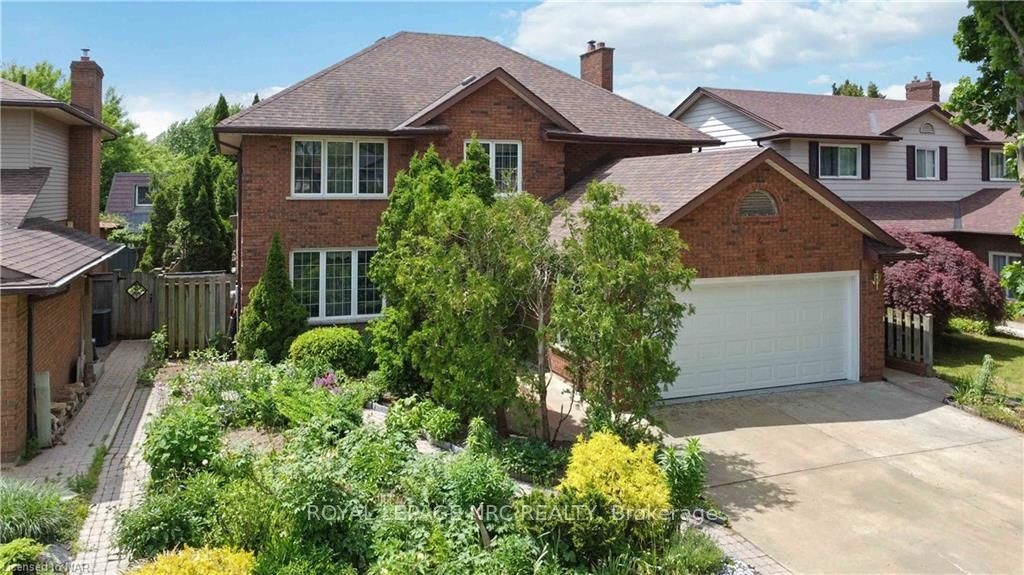 Photo 30 of 53 Chancery Circle, St. Catharines, Vine/Linwell — HOMEH