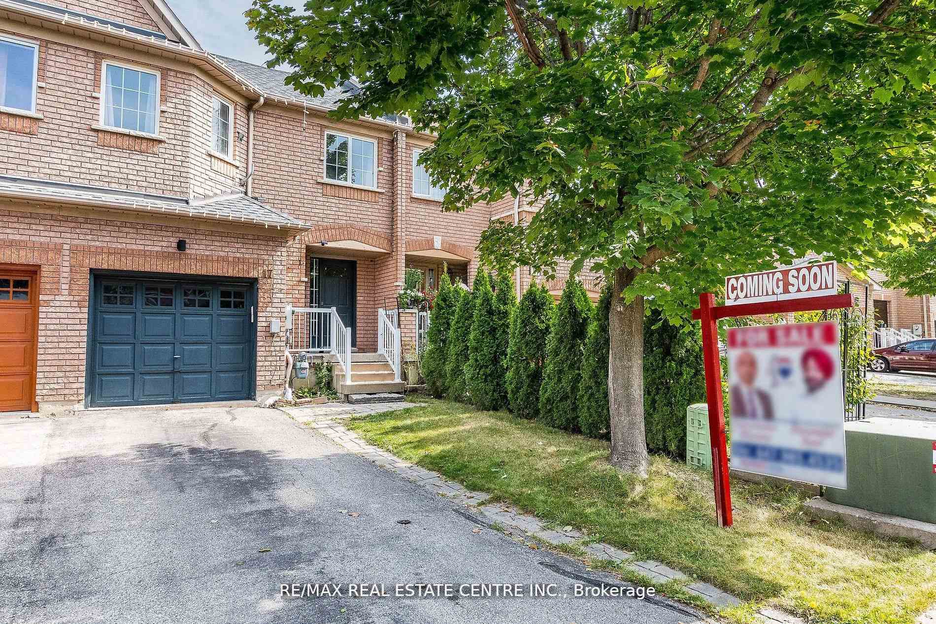 Photo 2 of 17 Coppermill Drive, Brampton, Northwest Sandalwood Parkway — HOMEH