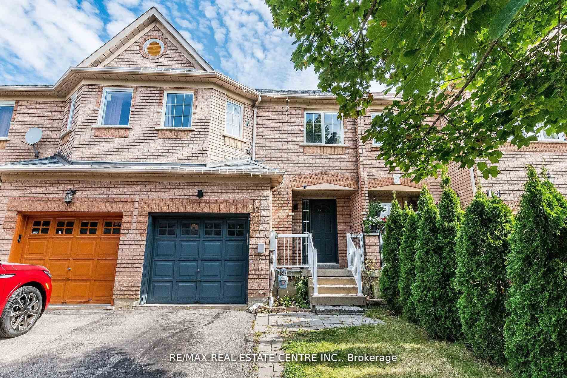 Photo 3 of 17 Coppermill Drive, Brampton, Northwest Sandalwood Parkway — HOMEH