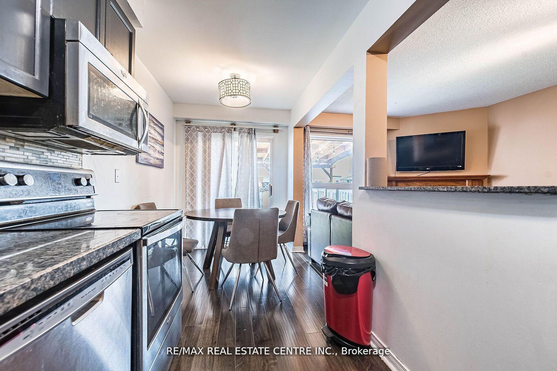 Photo 14 of 17 Coppermill Drive, Brampton, Northwest Sandalwood Parkway — HOMEH
