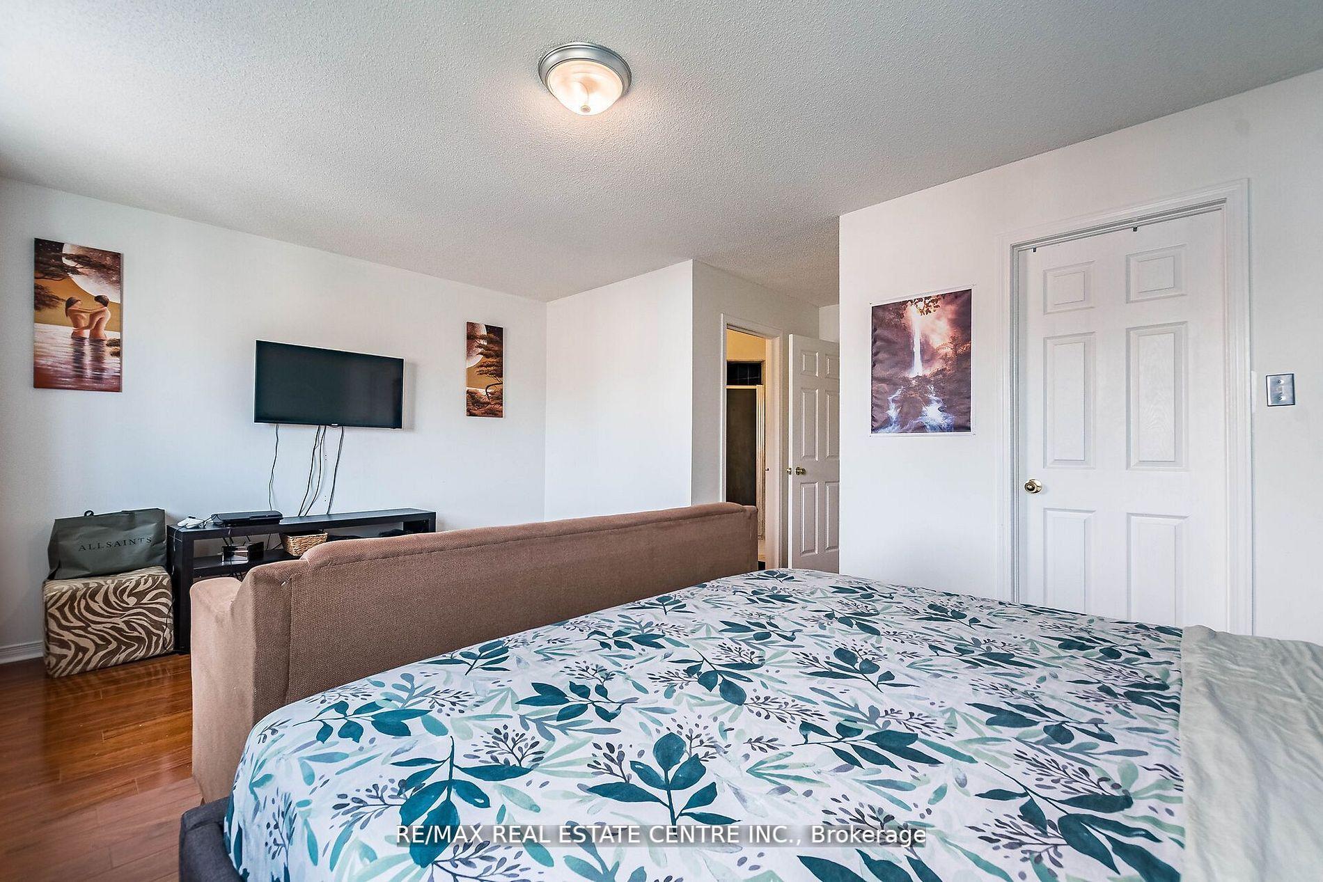 Photo 20 of 17 Coppermill Drive, Brampton, Northwest Sandalwood Parkway — HOMEH