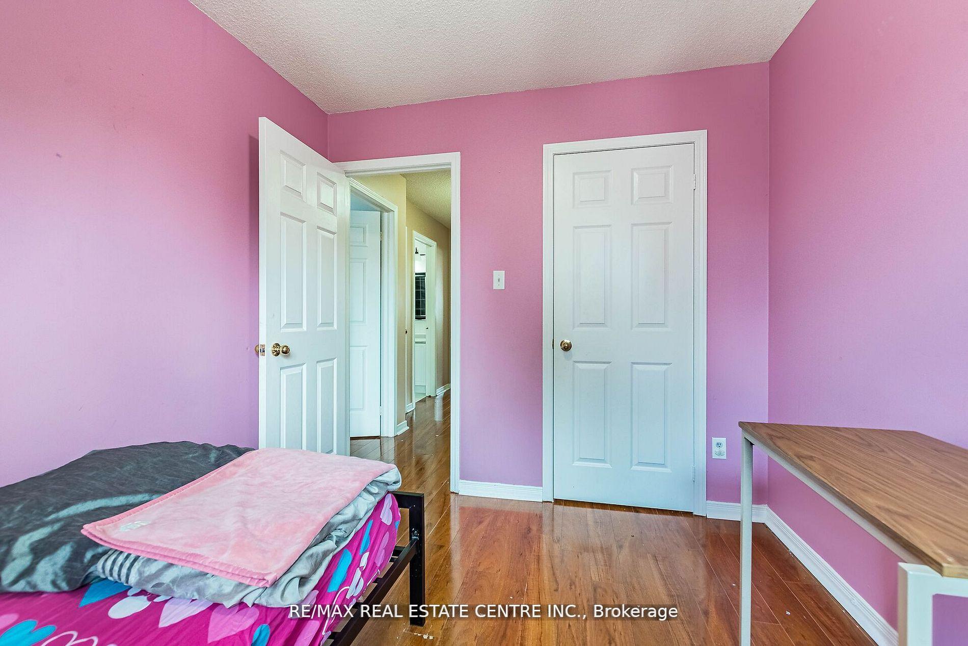 Photo 24 of 17 Coppermill Drive, Brampton, Northwest Sandalwood Parkway — HOMEH