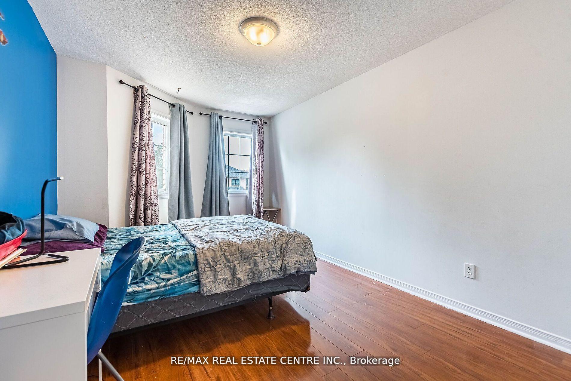 Photo 25 of 17 Coppermill Drive, Brampton, Northwest Sandalwood Parkway — HOMEH