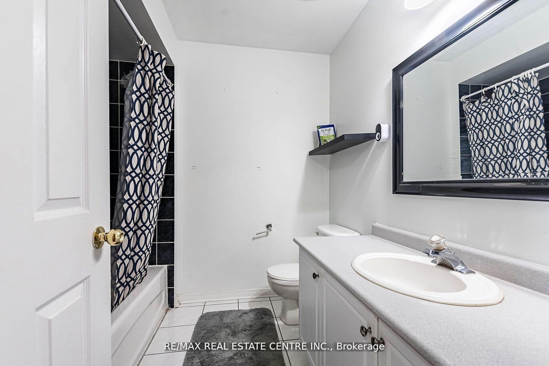 Photo 28 of 17 Coppermill Drive, Brampton, Northwest Sandalwood Parkway — HOMEH