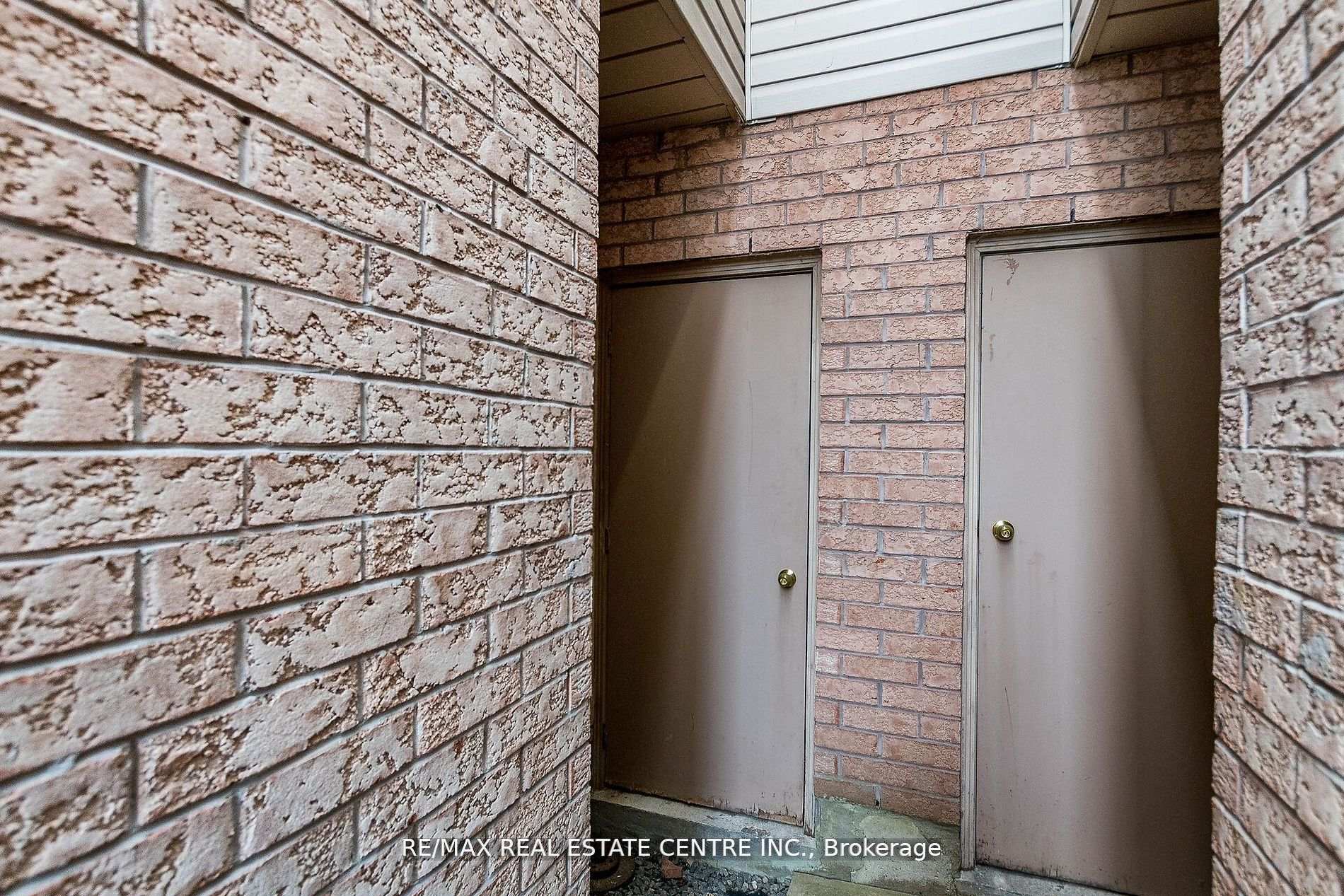 Photo 38 of 17 Coppermill Drive, Brampton, Northwest Sandalwood Parkway — HOMEH