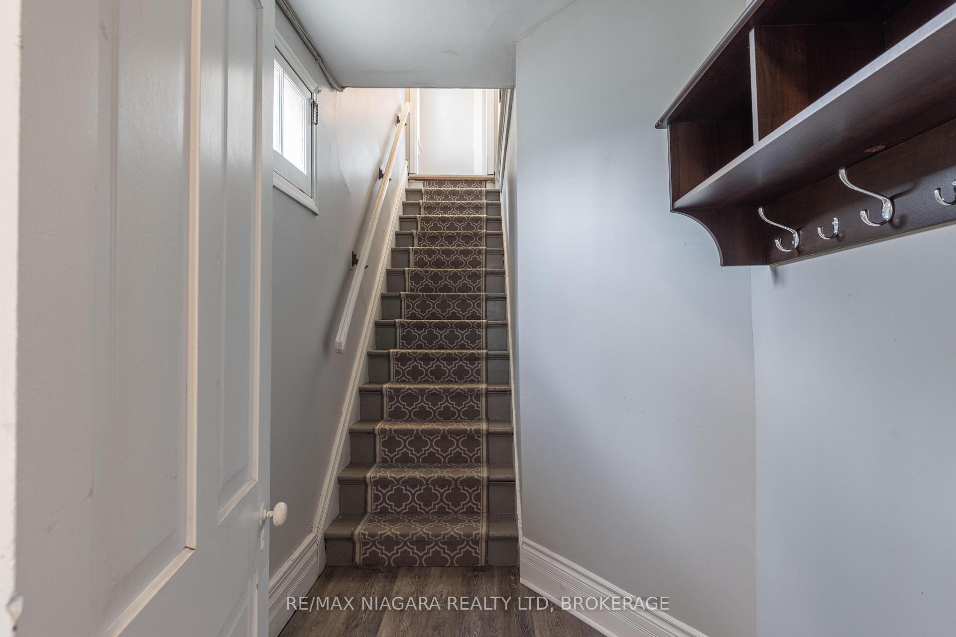 Photo 5 of 97 Dalhousie Avenue, St. Catharines, Port Dalhousie — HOMEH