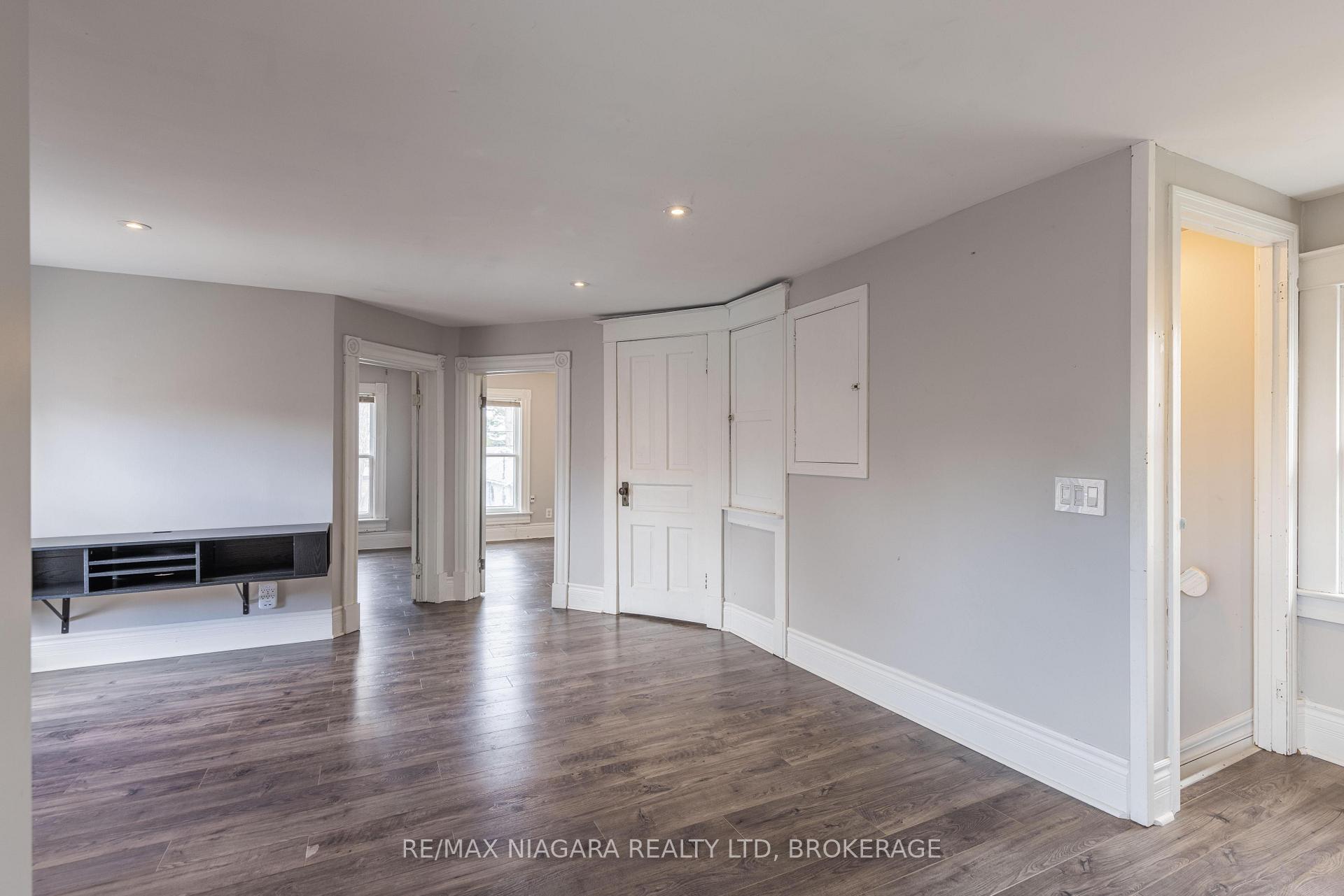 Photo 6 of 97 Dalhousie Avenue, St. Catharines, Port Dalhousie — HOMEH