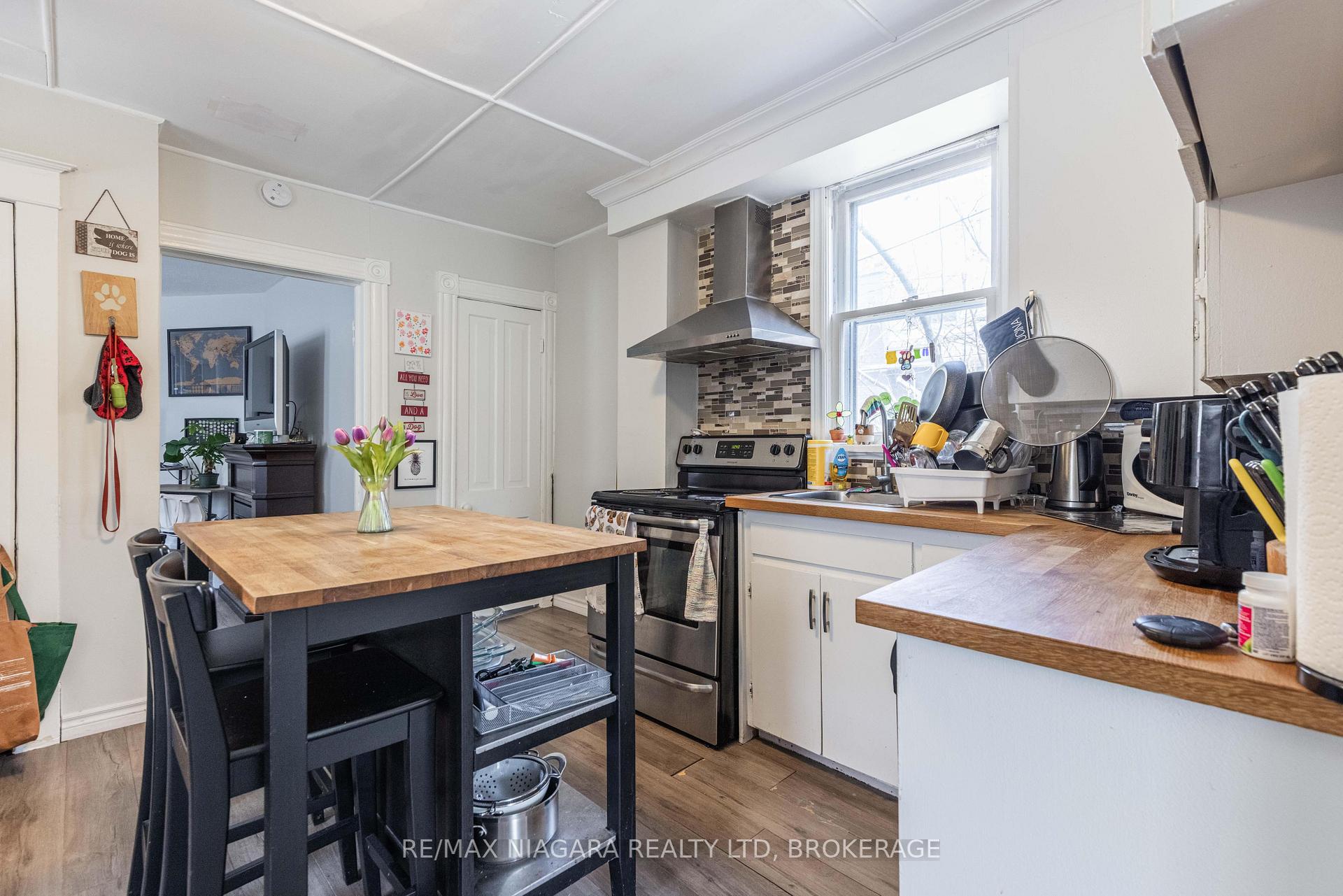 Photo 13 of 97 Dalhousie Avenue, St. Catharines, Port Dalhousie — HOMEH