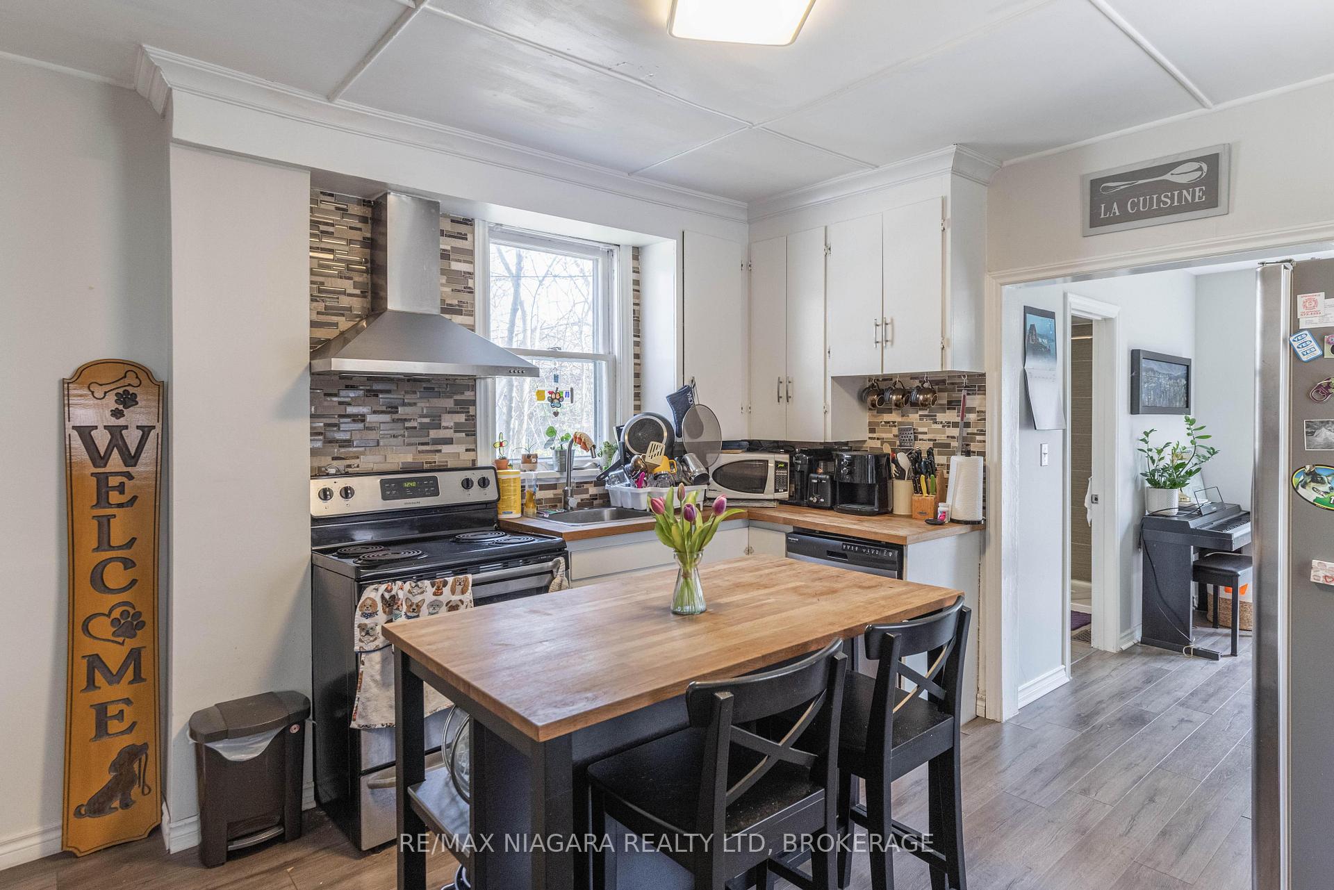 Photo 15 of 97 Dalhousie Avenue, St. Catharines, Port Dalhousie — HOMEH