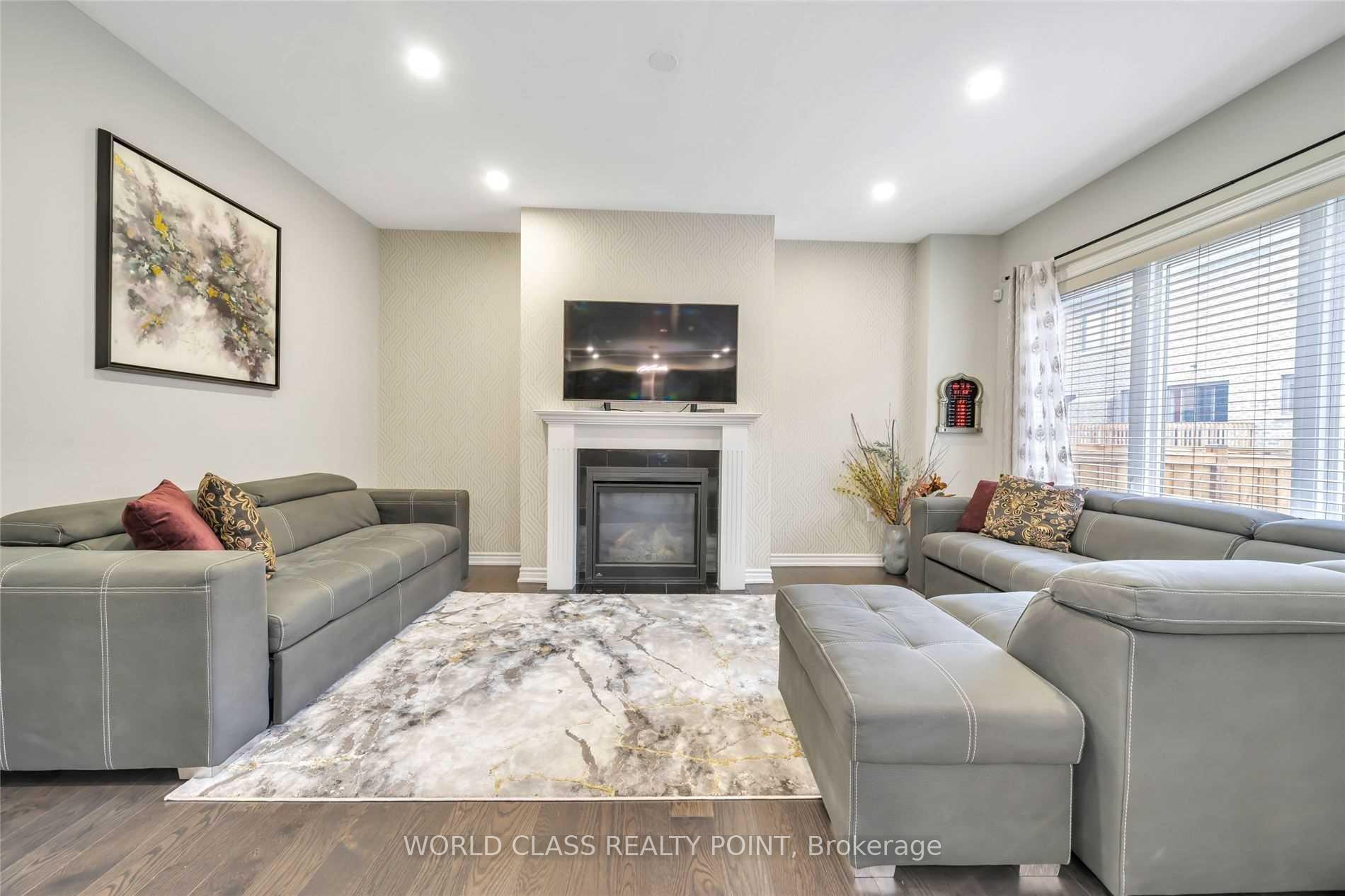 Photo 11 of 14 Loomis Road, Brampton, Northwest Brampton — HOMEH