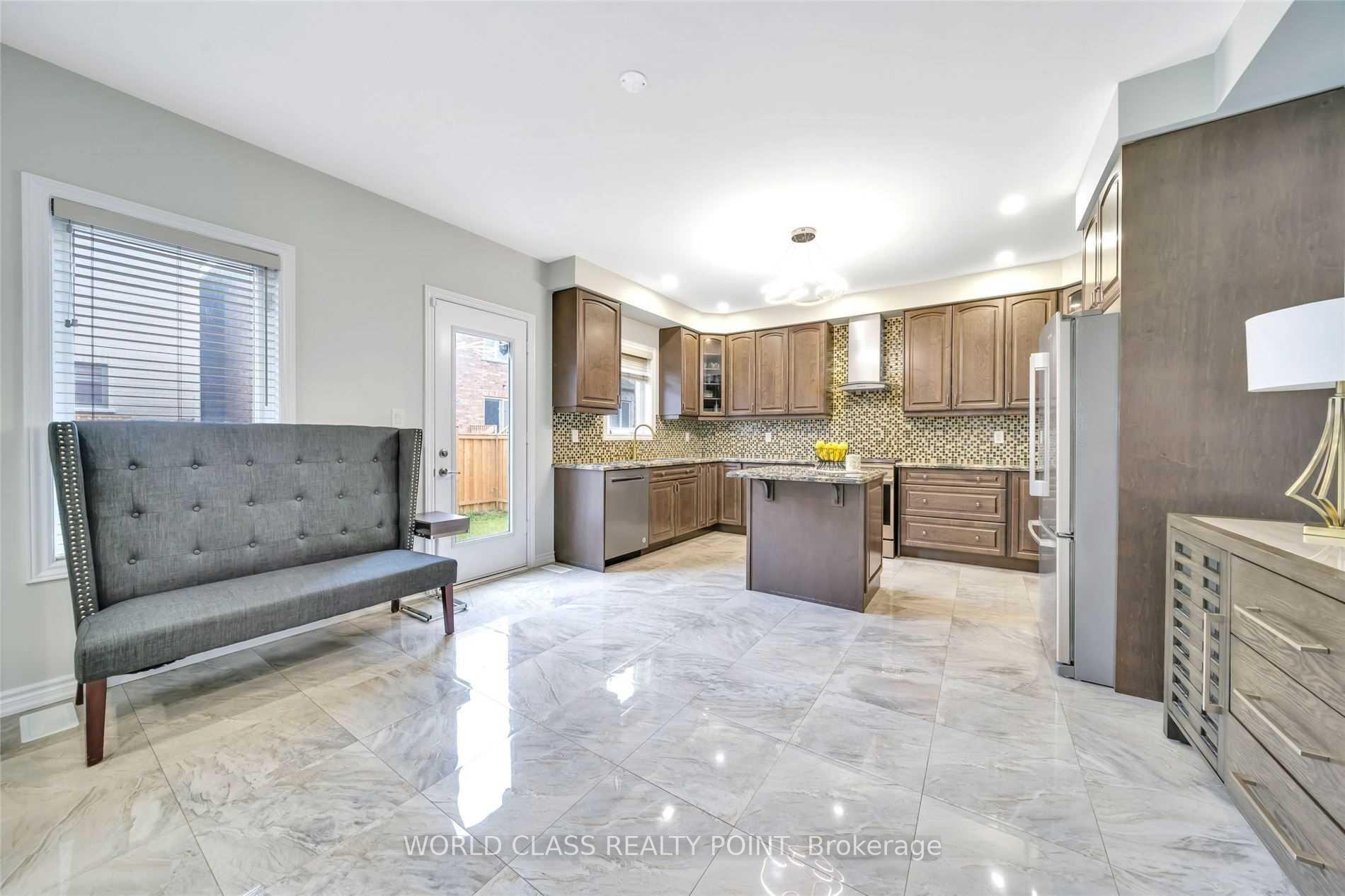 Photo 14 of 14 Loomis Road, Brampton, Northwest Brampton — HOMEH