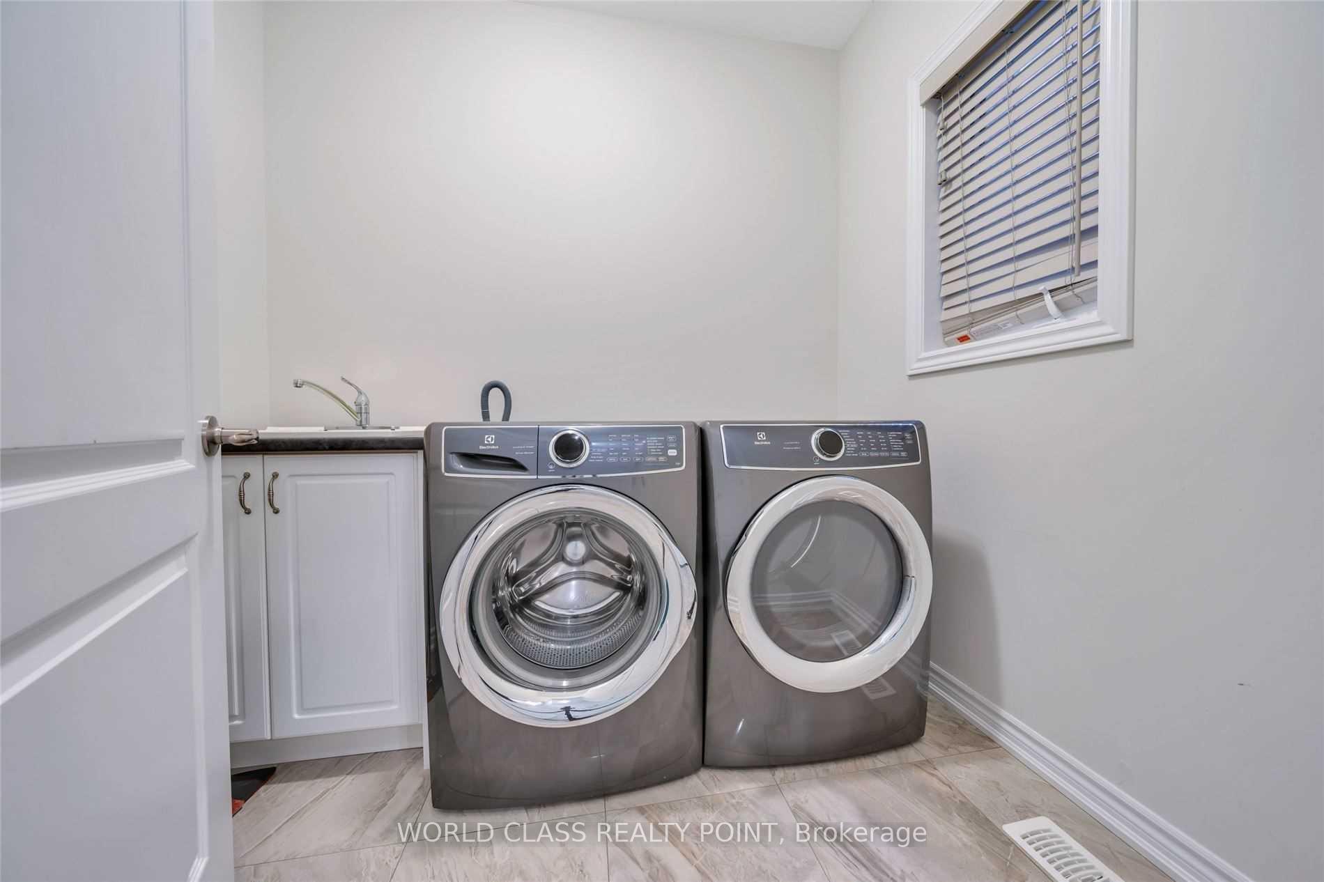 Photo 19 of 14 Loomis Road, Brampton, Northwest Brampton — HOMEH