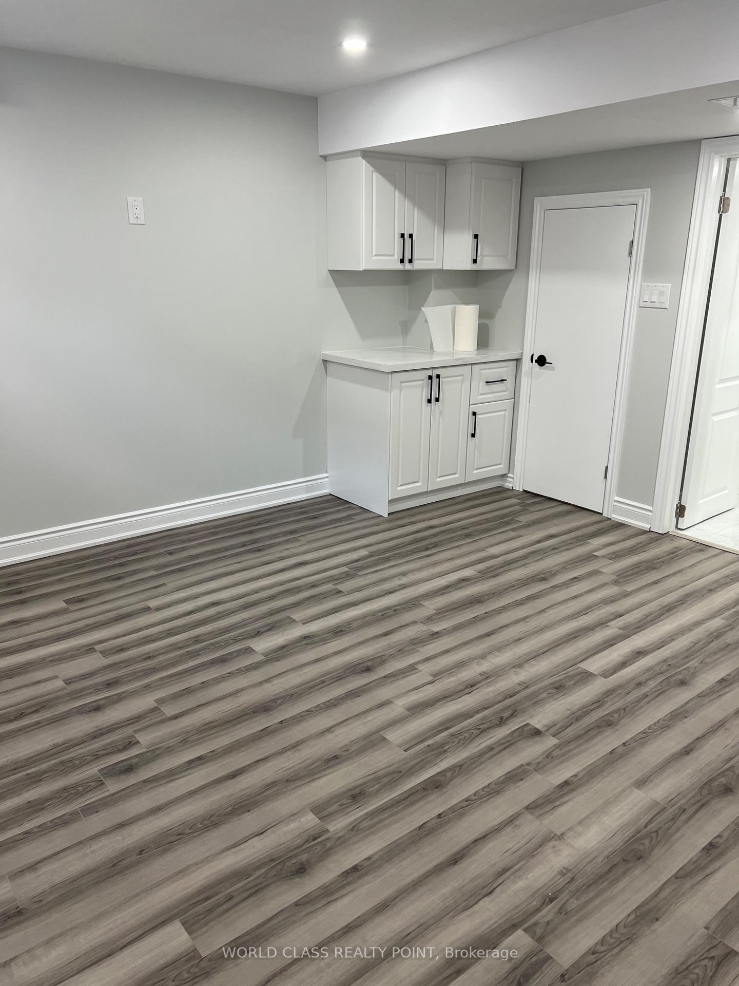 Photo 36 of 14 Loomis Road, Brampton, Northwest Brampton — HOMEH