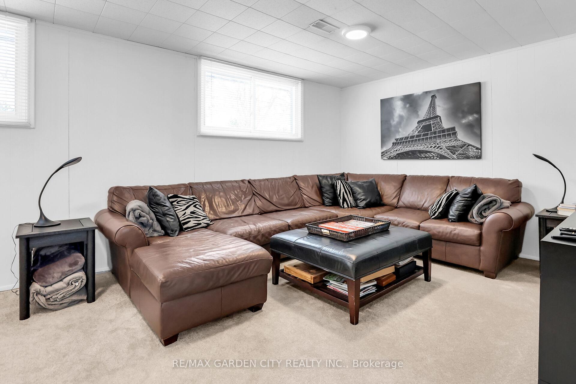 Photo 21 of 51 Richelieu Drive, St. Catharines, Vine/Linwell — HOMEH