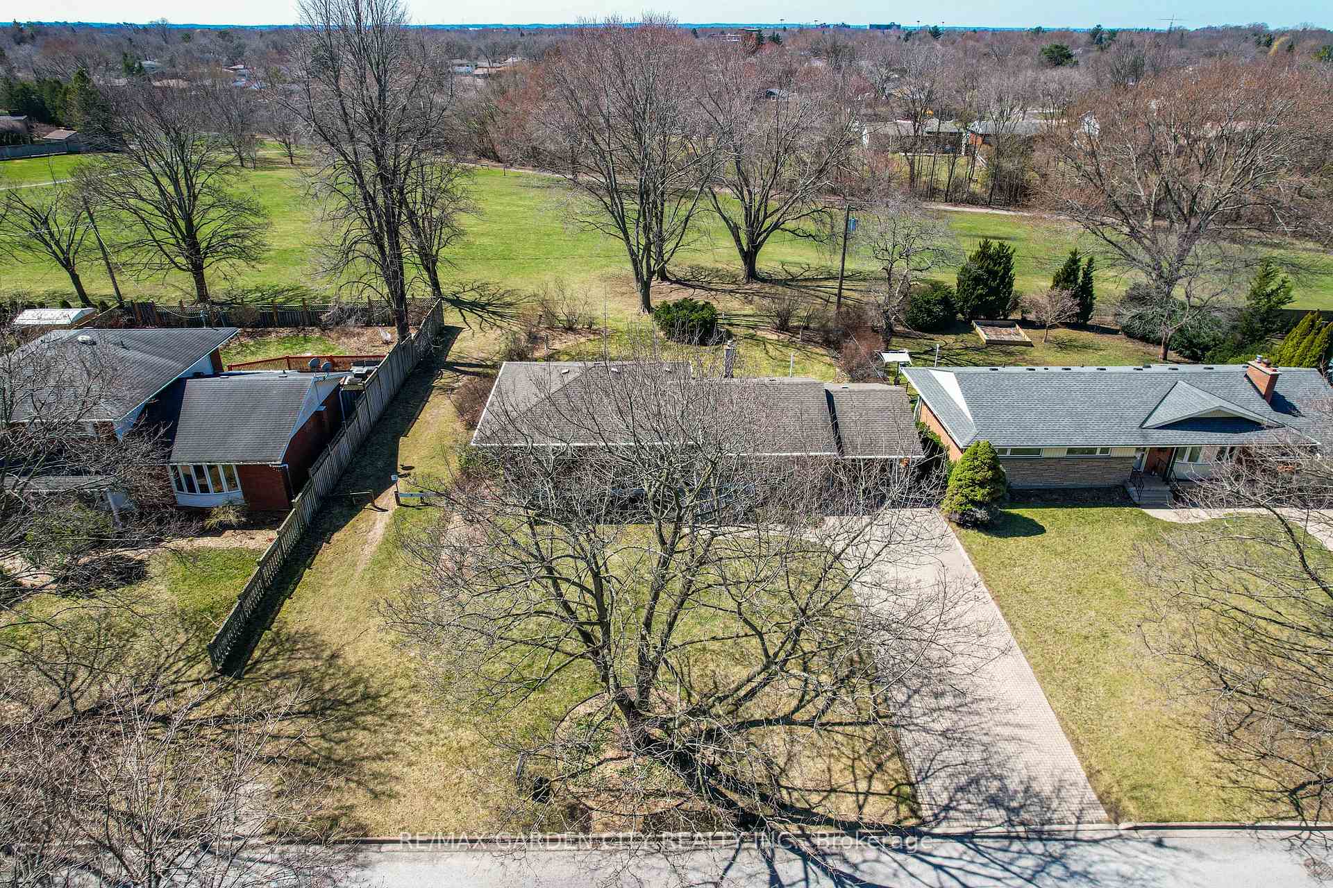 Photo 28 of 51 Richelieu Drive, St. Catharines, Vine/Linwell — HOMEH