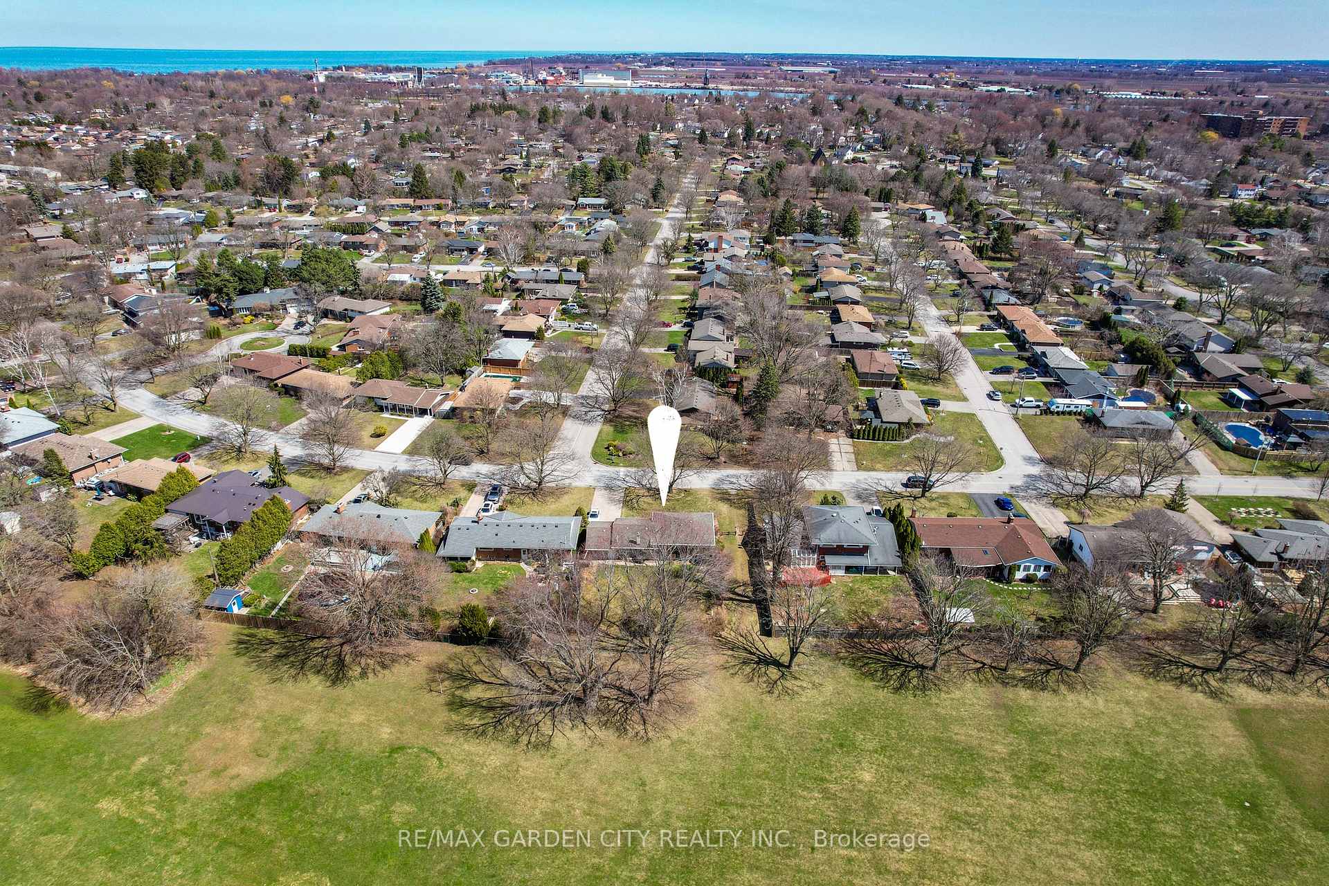 Photo 33 of 51 Richelieu Drive, St. Catharines, Vine/Linwell — HOMEH