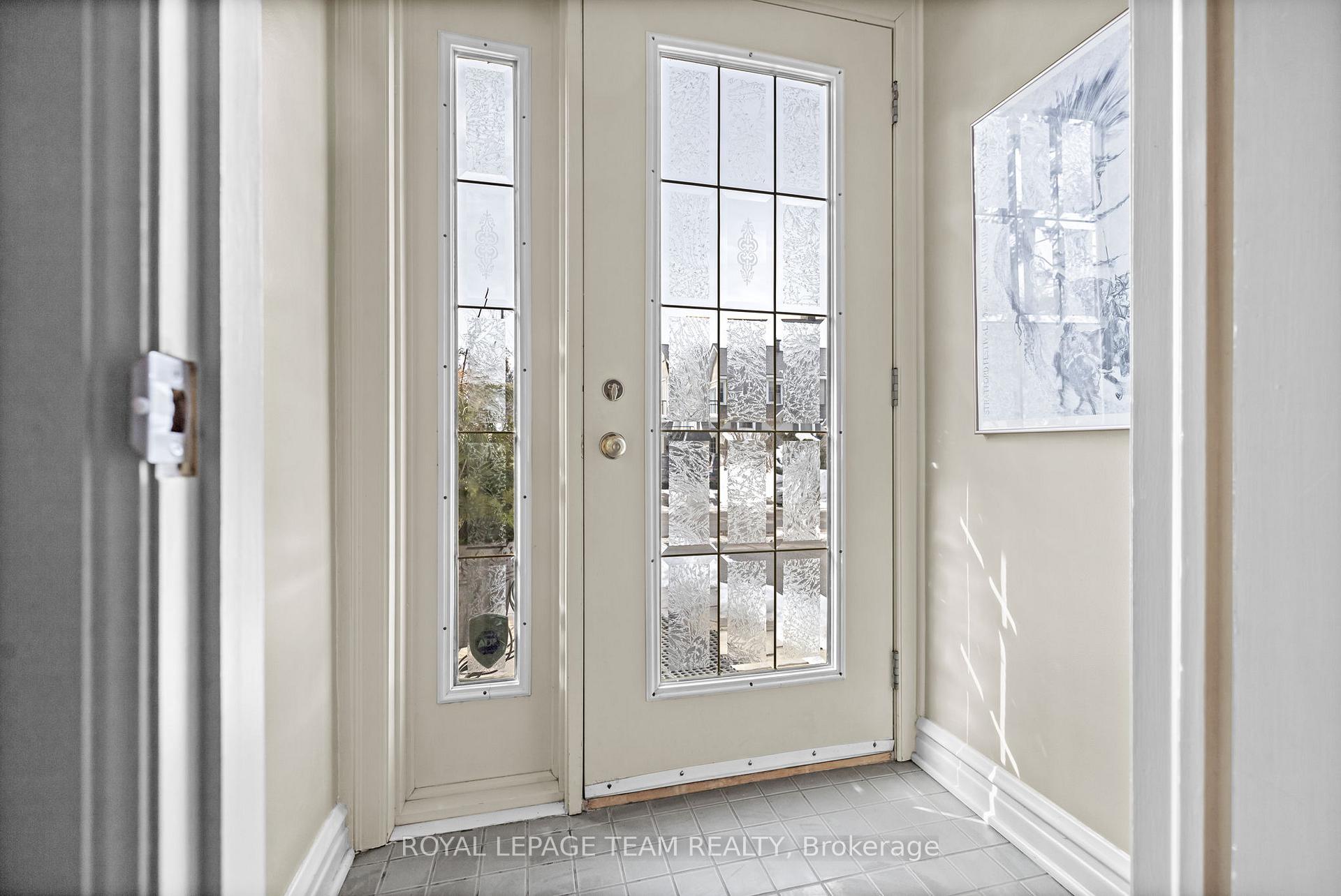 Photo 2 of 485 Mansfield Avenue, Ottawa, McKellar/Highland — HOMEH