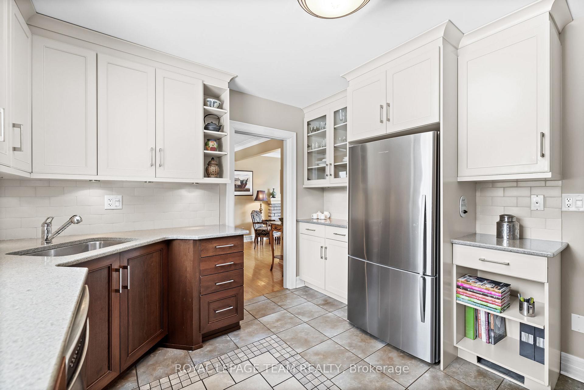 Photo 11 of 485 Mansfield Avenue, Ottawa, McKellar/Highland — HOMEH