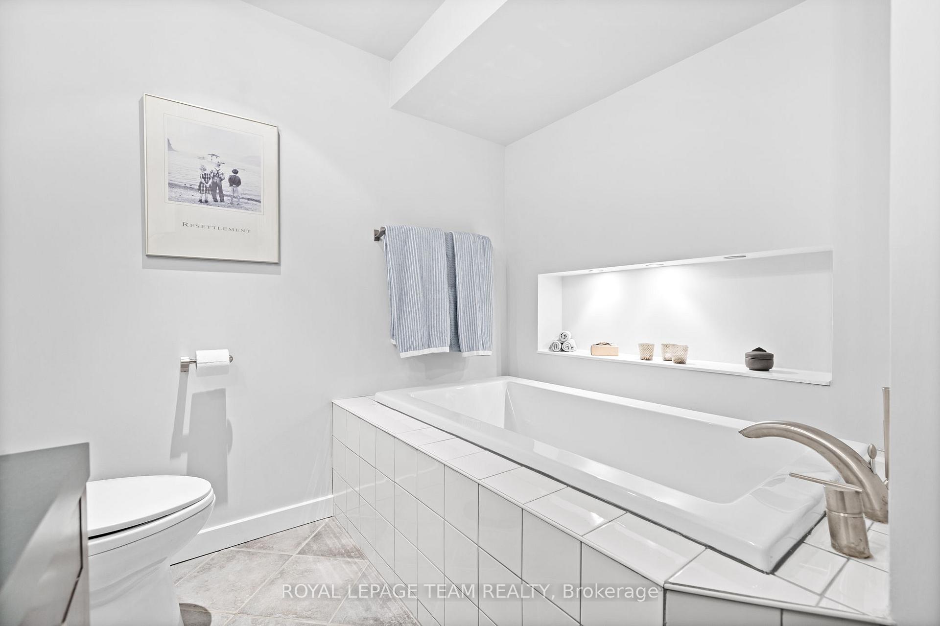 Photo 27 of 485 Mansfield Avenue, Ottawa, McKellar/Highland — HOMEH