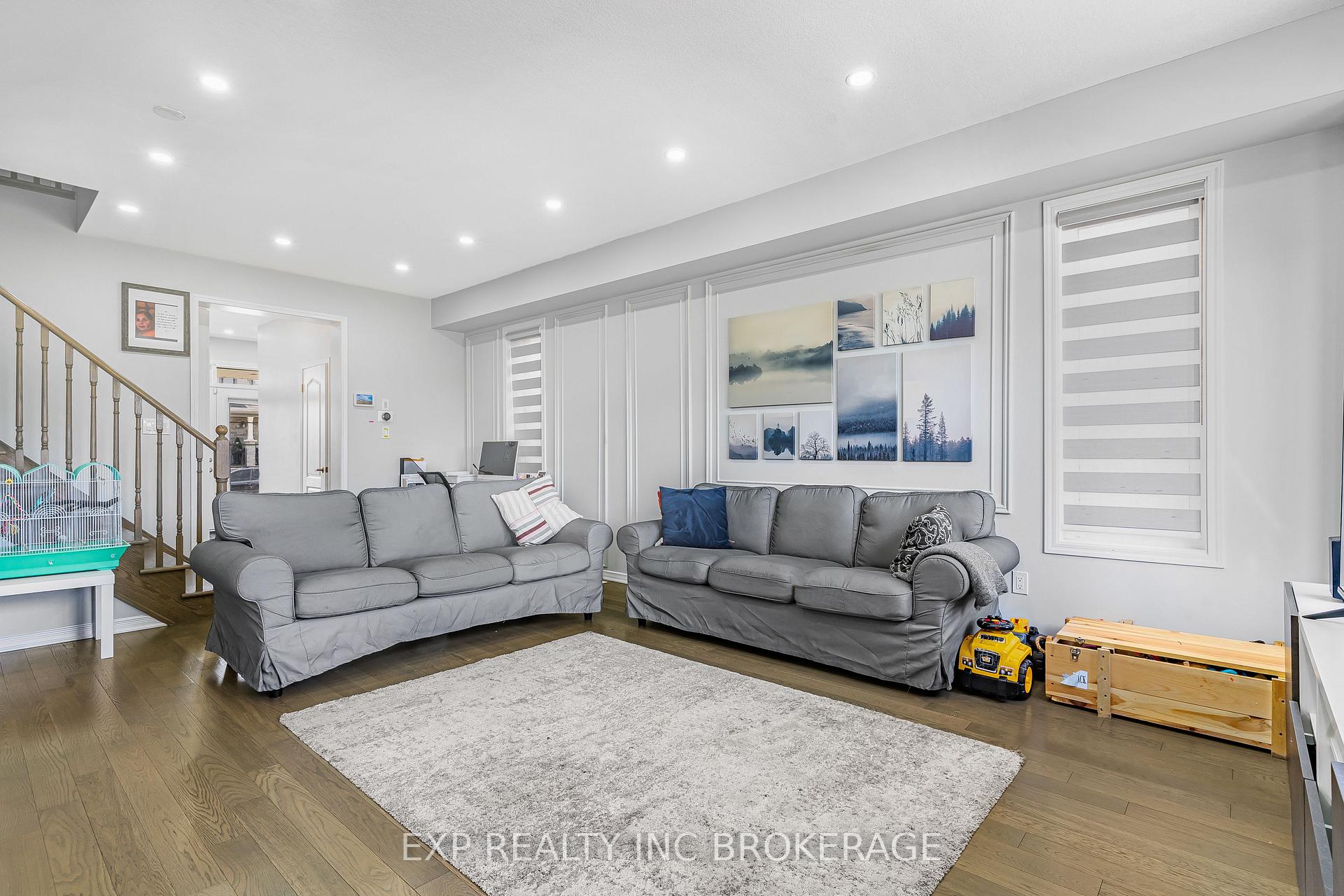 Photo 9 of 7 Hargrove Way, Hamilton, Stoney Creek — HOMEH