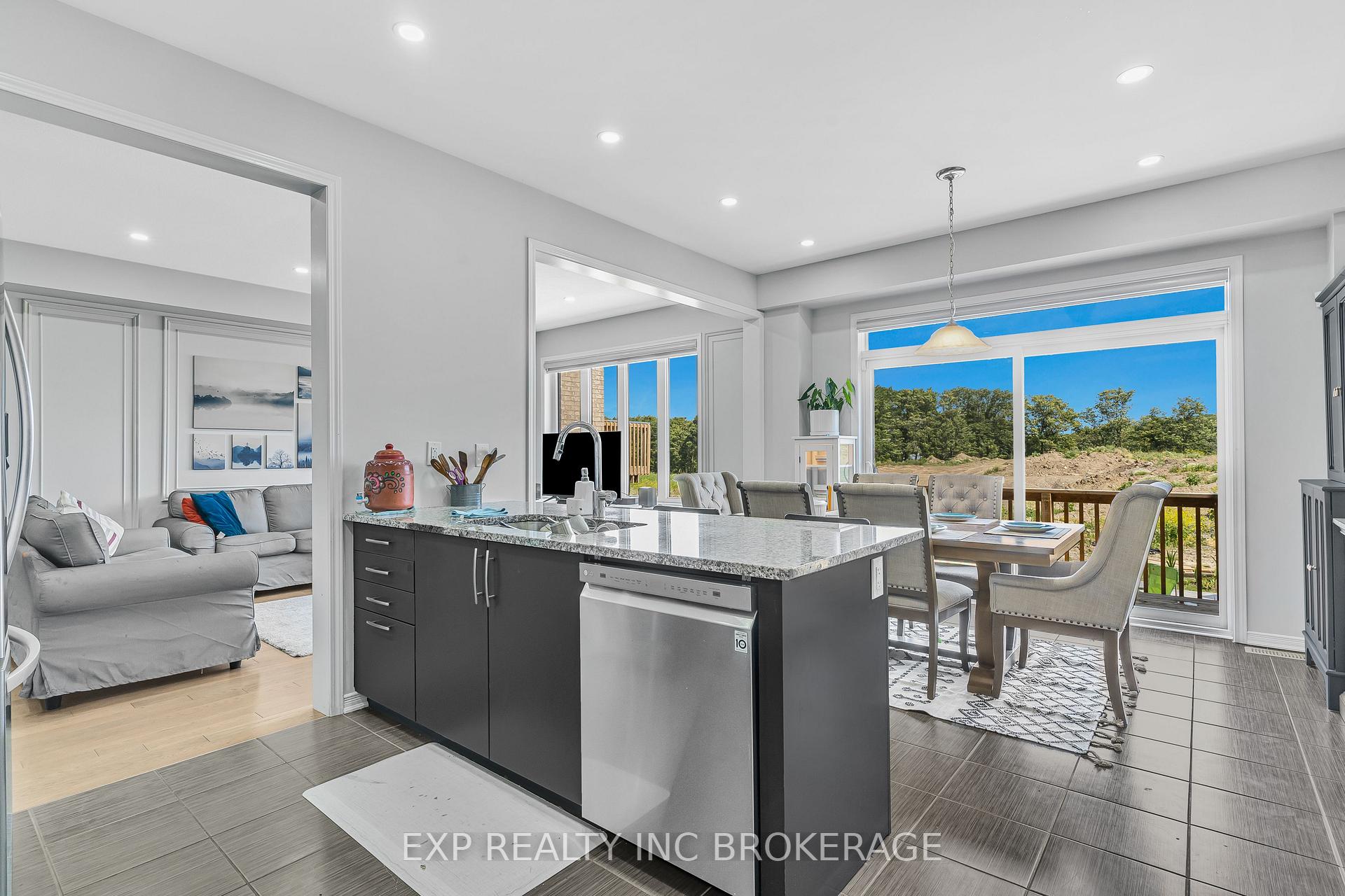 Photo 15 of 7 Hargrove Way, Hamilton, Stoney Creek — HOMEH