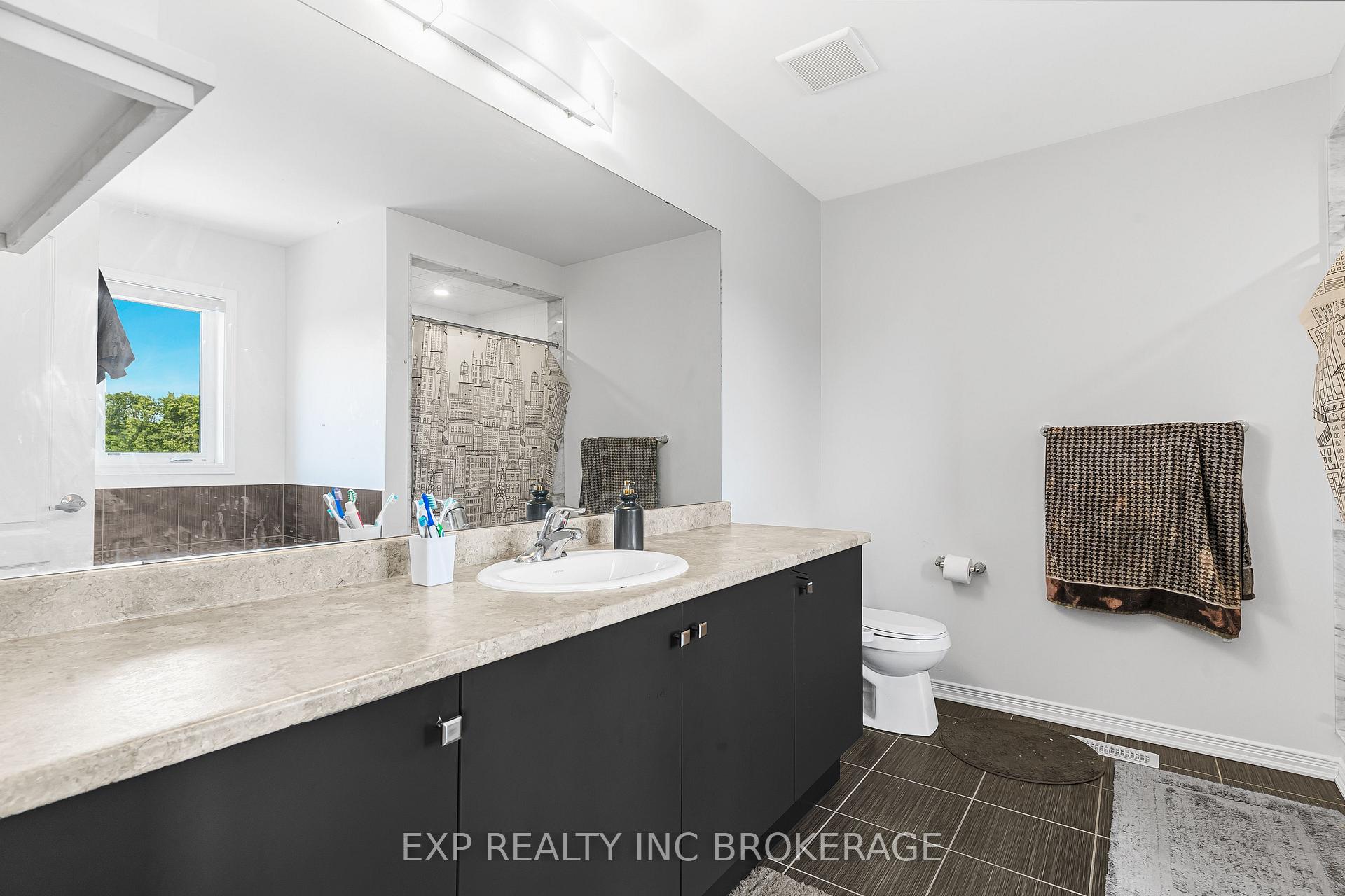 Photo 28 of 7 Hargrove Way, Hamilton, Stoney Creek — HOMEH