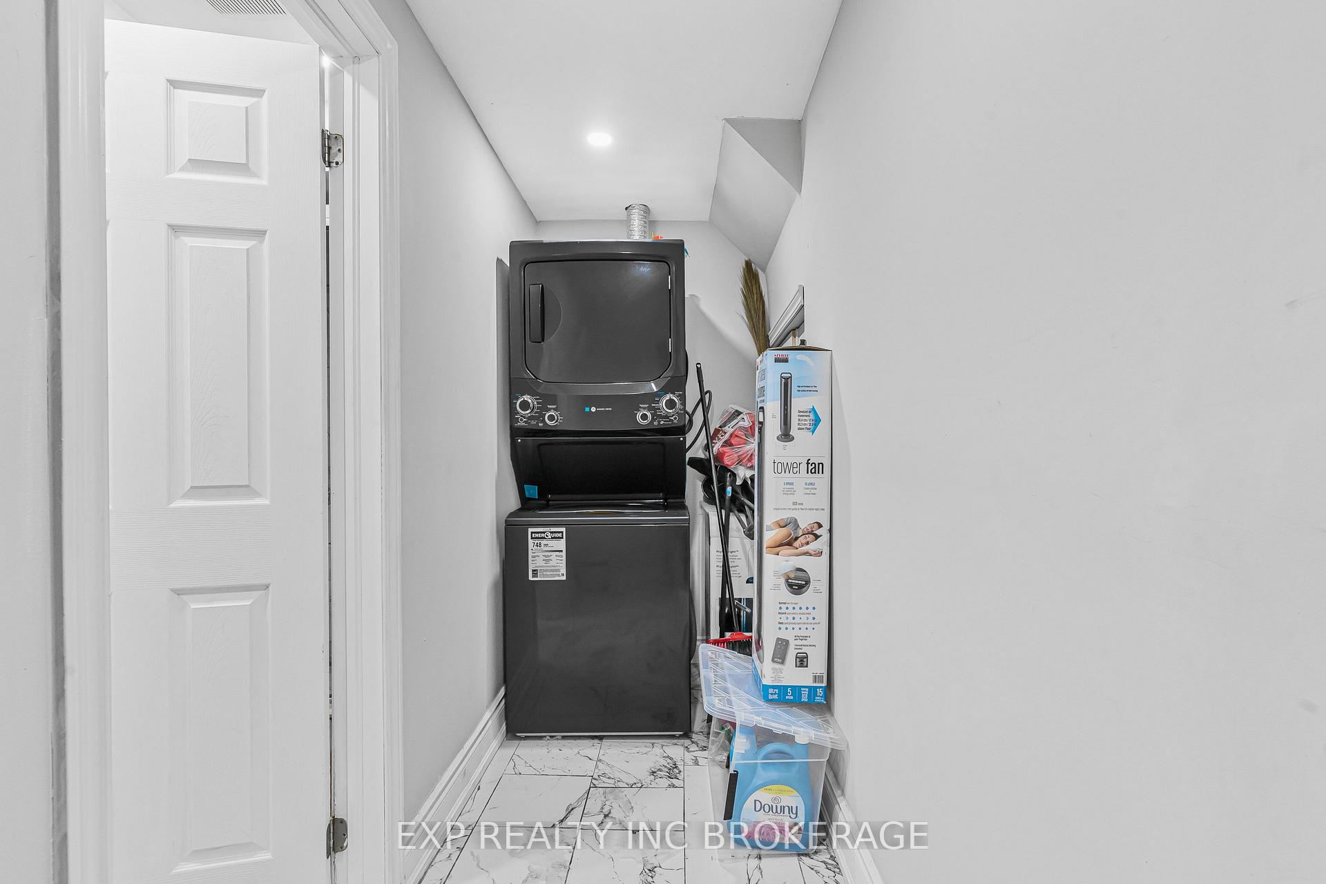 Photo 35 of 7 Hargrove Way, Hamilton, Stoney Creek — HOMEH