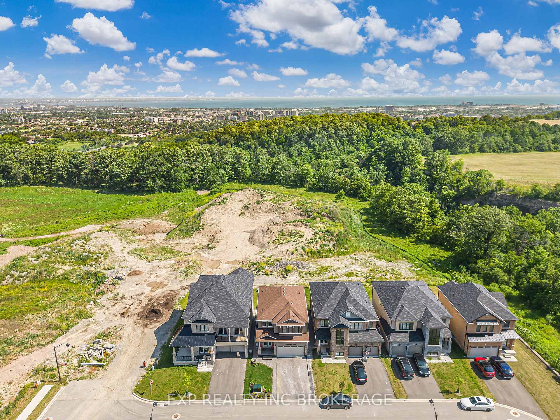 Photo 40 of 7 Hargrove Way, Hamilton, Stoney Creek — HOMEH