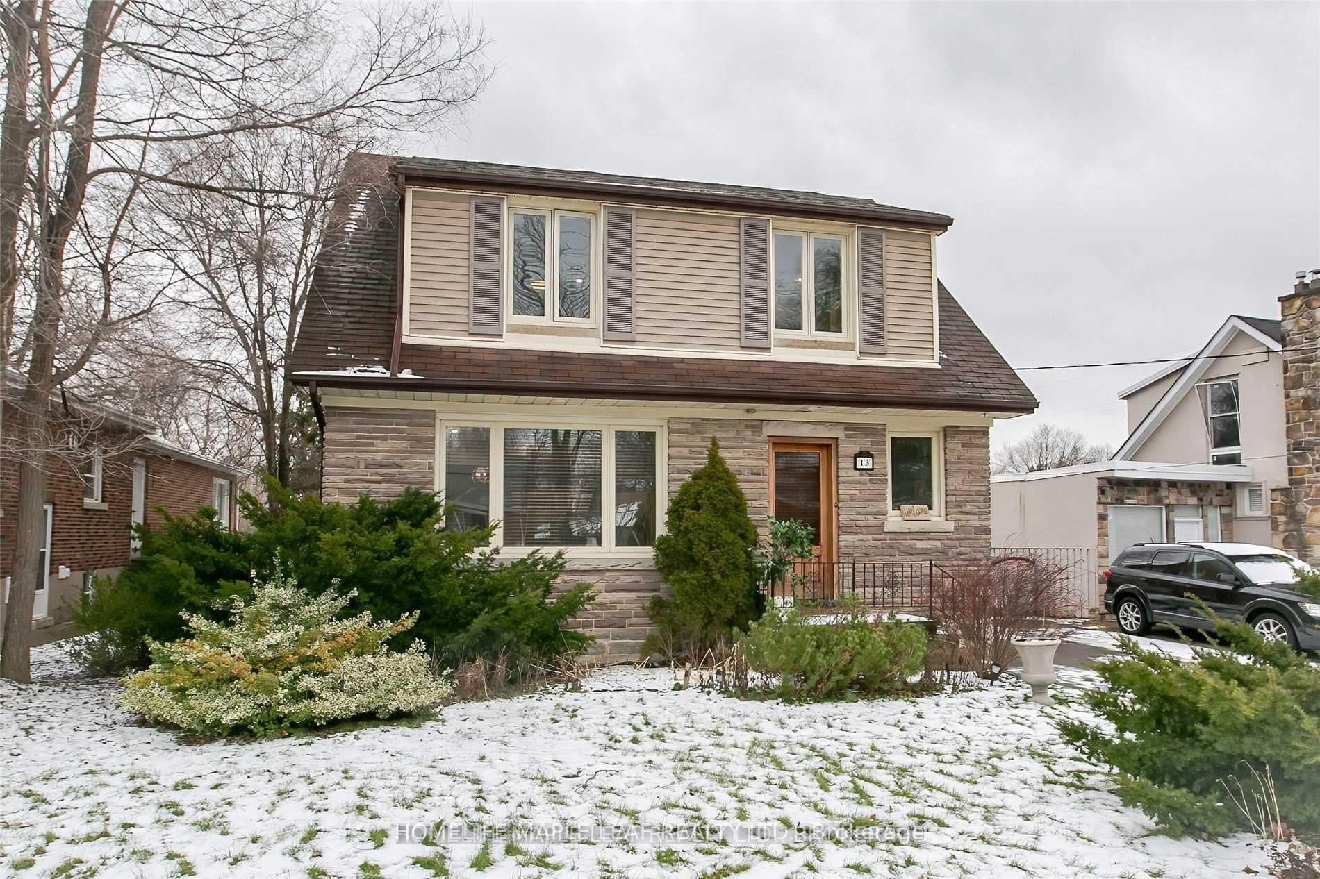 Photo 3 of 13 Harold Street, Brampton, Downtown Brampton — HOMEH