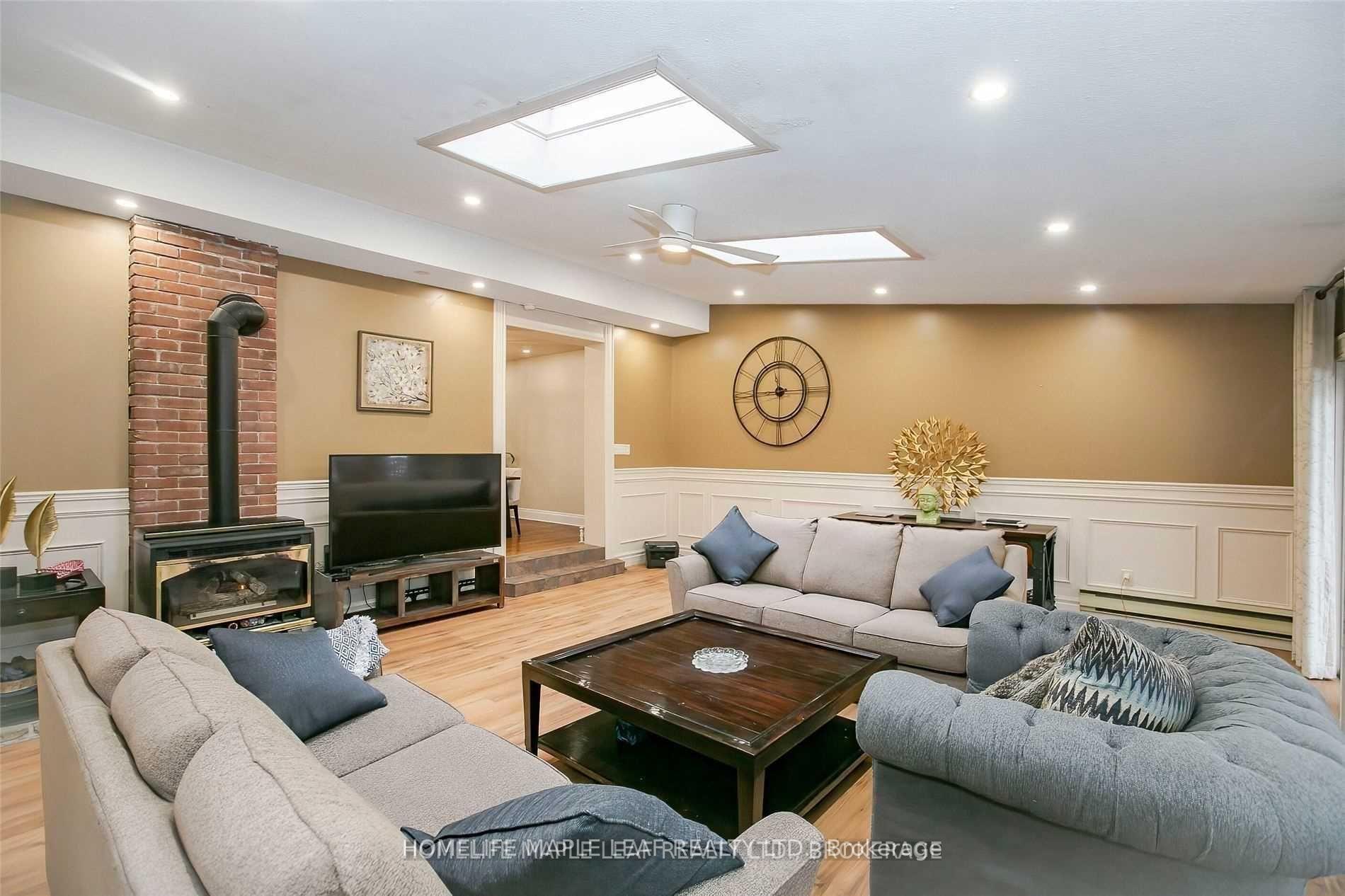 Photo 9 of 13 Harold Street, Brampton, Downtown Brampton — HOMEH