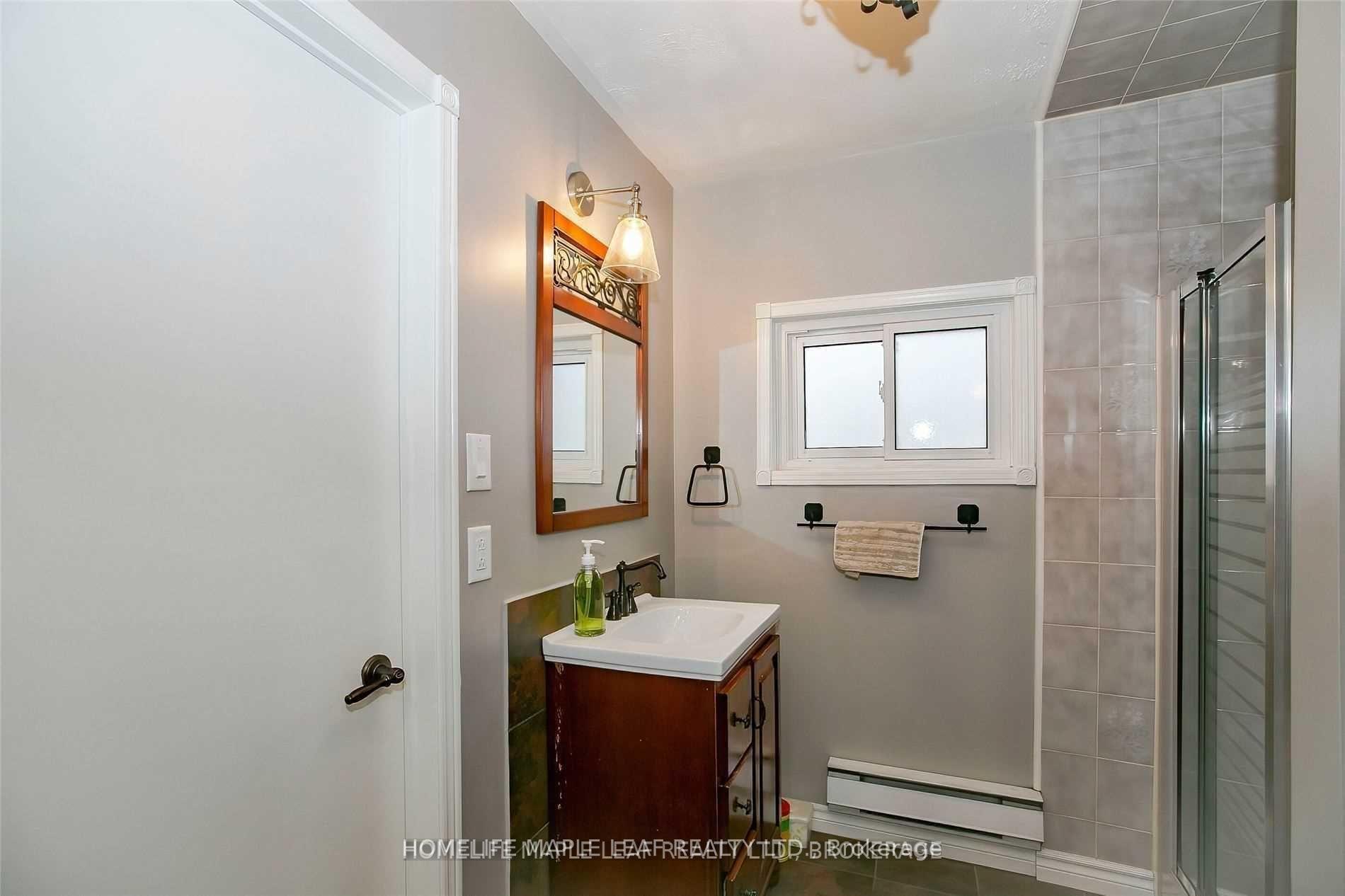 Photo 10 of 13 Harold Street, Brampton, Downtown Brampton — HOMEH