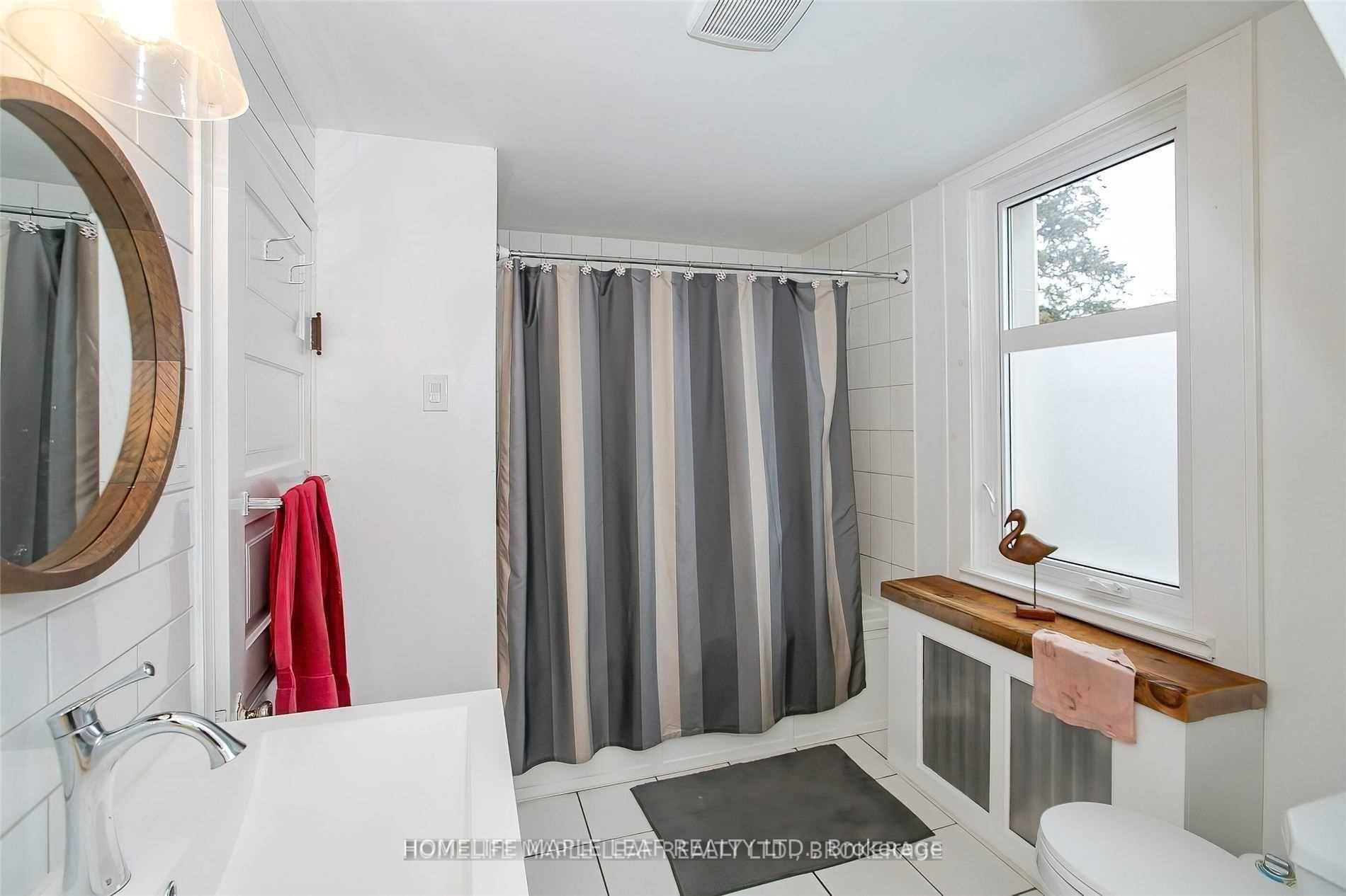 Photo 21 of 13 Harold Street, Brampton, Downtown Brampton — HOMEH