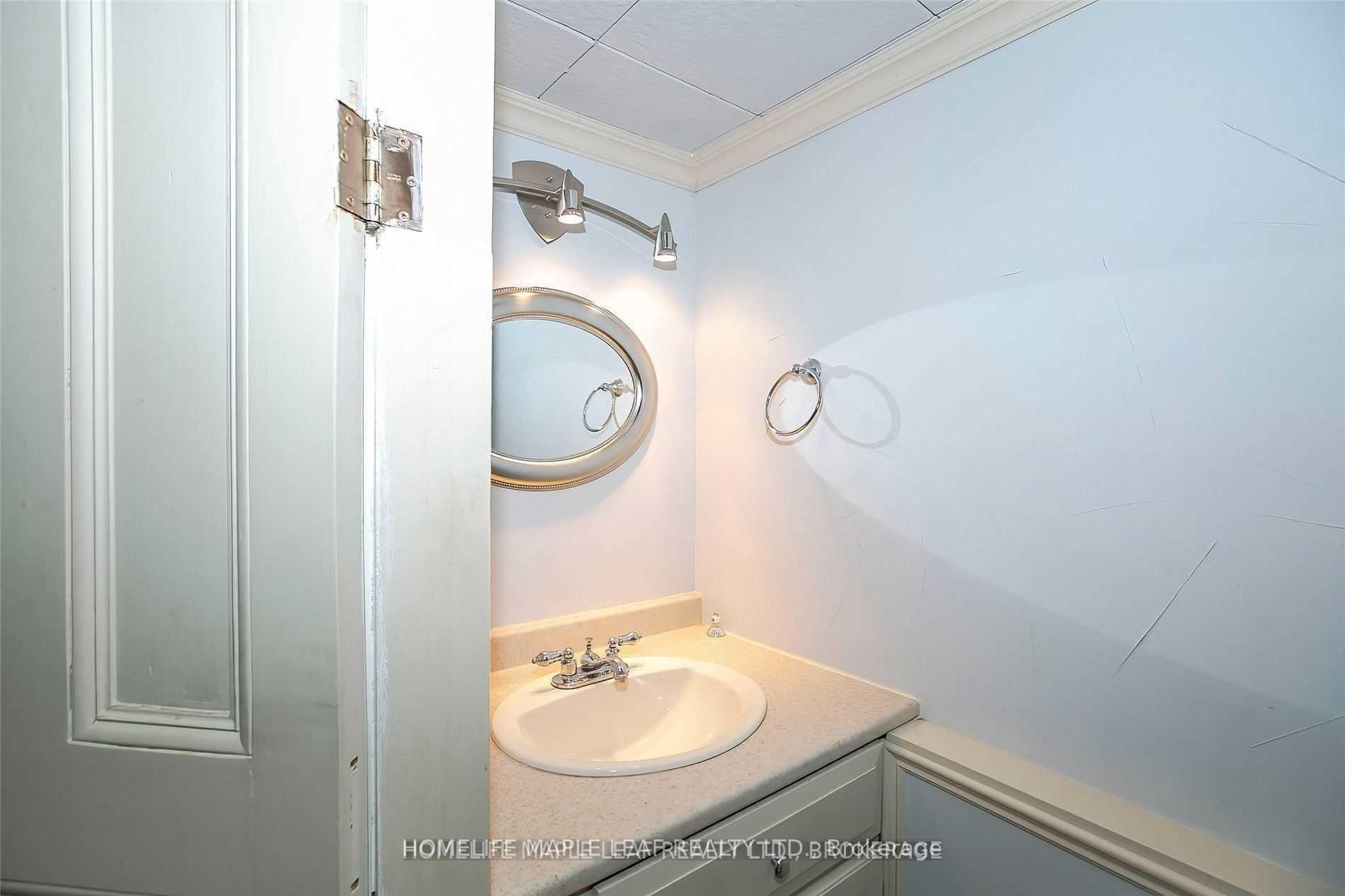 Photo 28 of 13 Harold Street, Brampton, Downtown Brampton — HOMEH